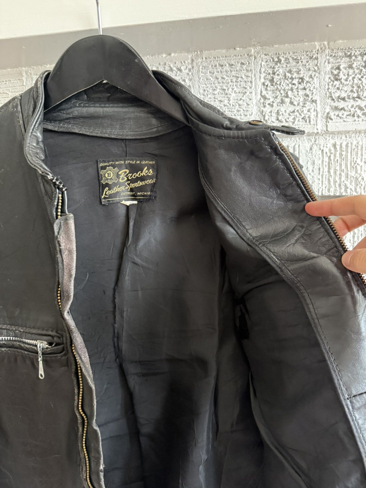 Brooks Vintage BROOKS Cafe Racer 60s Black Leather Jacket sz 40/M Size US M / EU 48-50 / 2 - 6 Thumbnail
