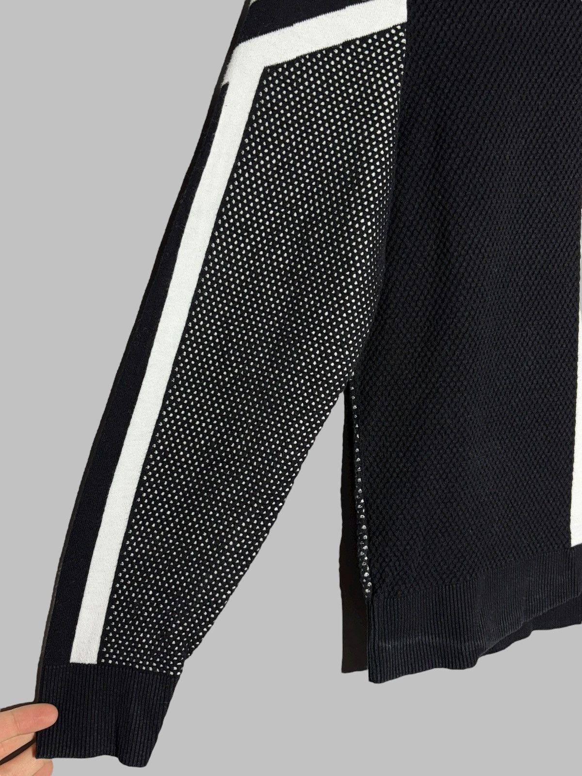 Black Barrett Black Barrett by Neil Barrett Pattern Netting Design Sweater Size US S / EU 44-46 / 1 - 11 Thumbnail