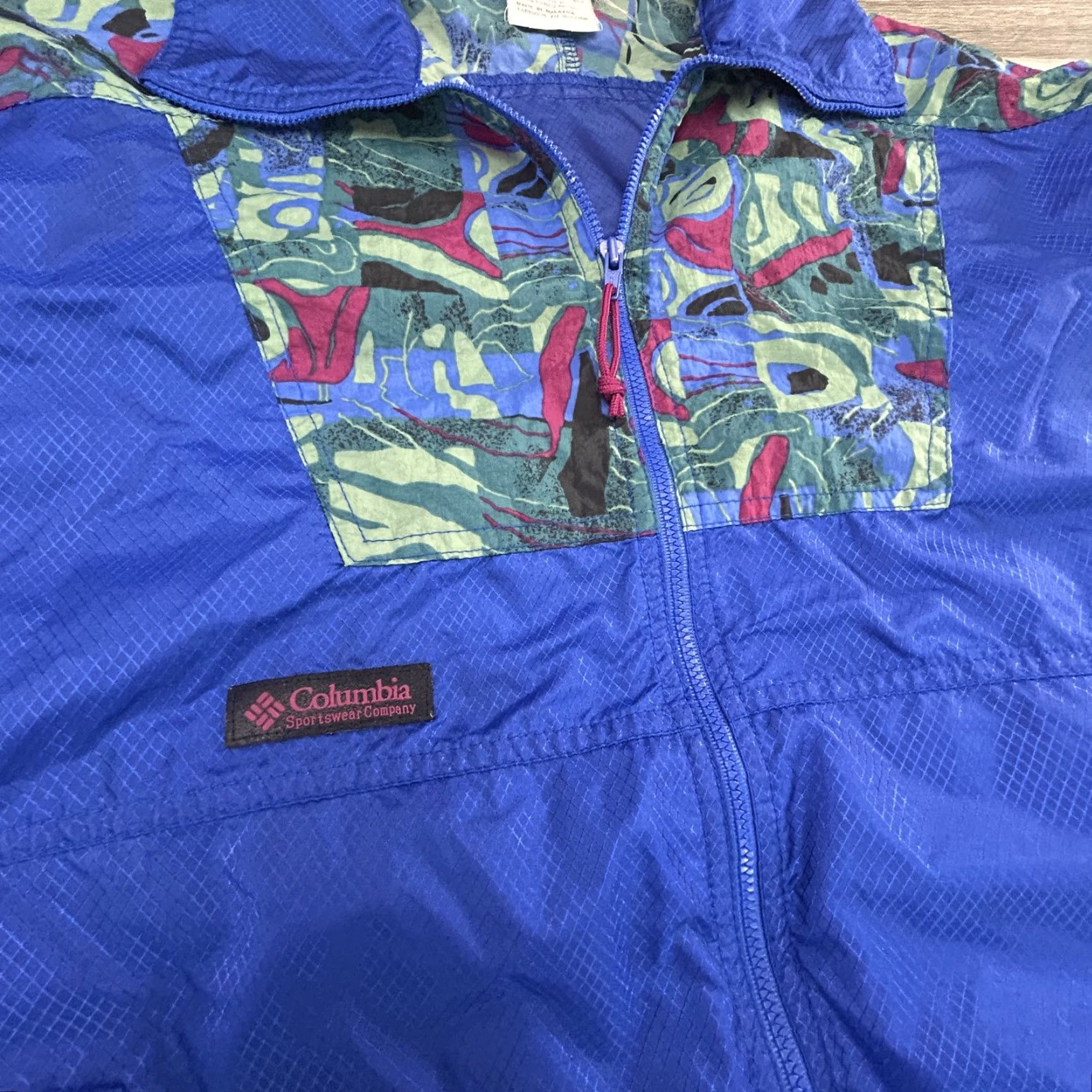 Vintage VINTAGE Columbia Jacket Womens Small Abstract Nylon Windbreaker Outdoors 90s Size S / US 4 / IT 40 - 2 Thumbnail