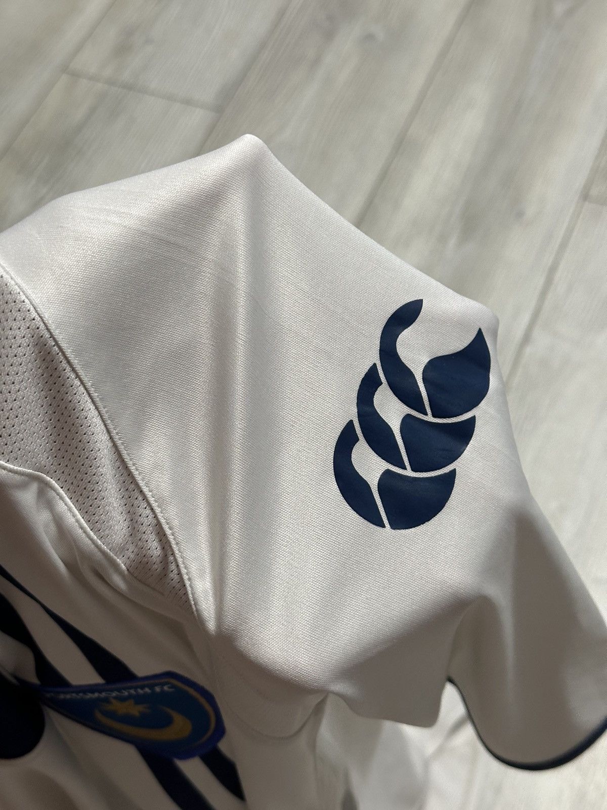 Canterbury of New Zealand Vintage Portsmouth FC Soccer Canterbury Jersey Size US M / EU 48-50 / 2 - 6 Thumbnail