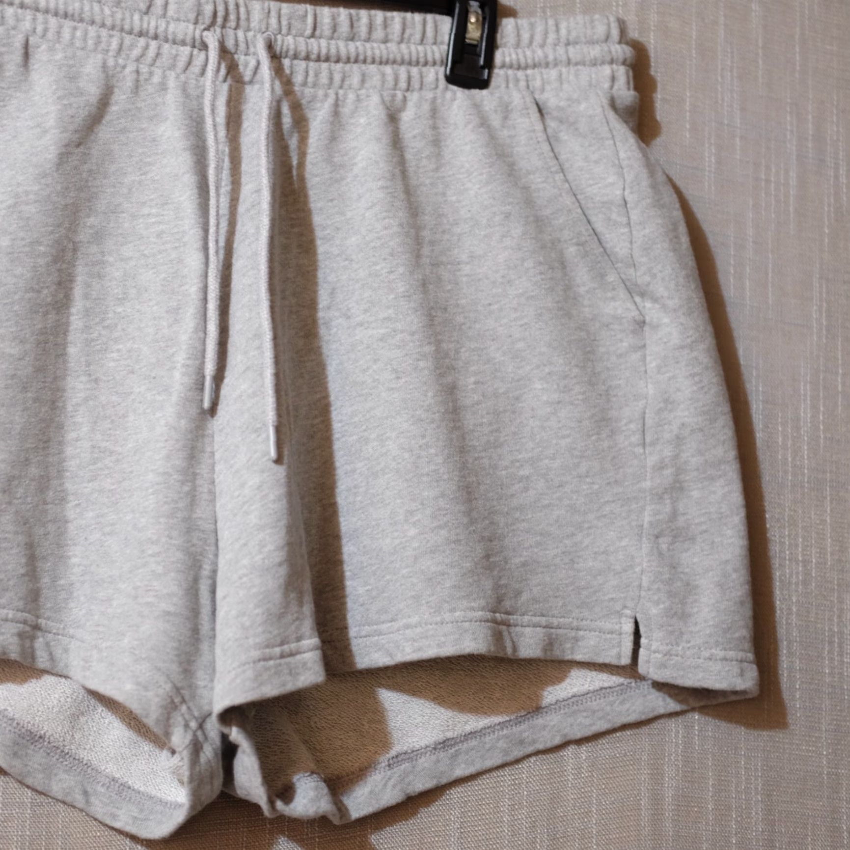 Old Navy VINTAGE Old Navy Sweatshorts Elastic Waist Grey Drawstring Women's XL #H72-18 Size ONE SIZE - 3 Thumbnail