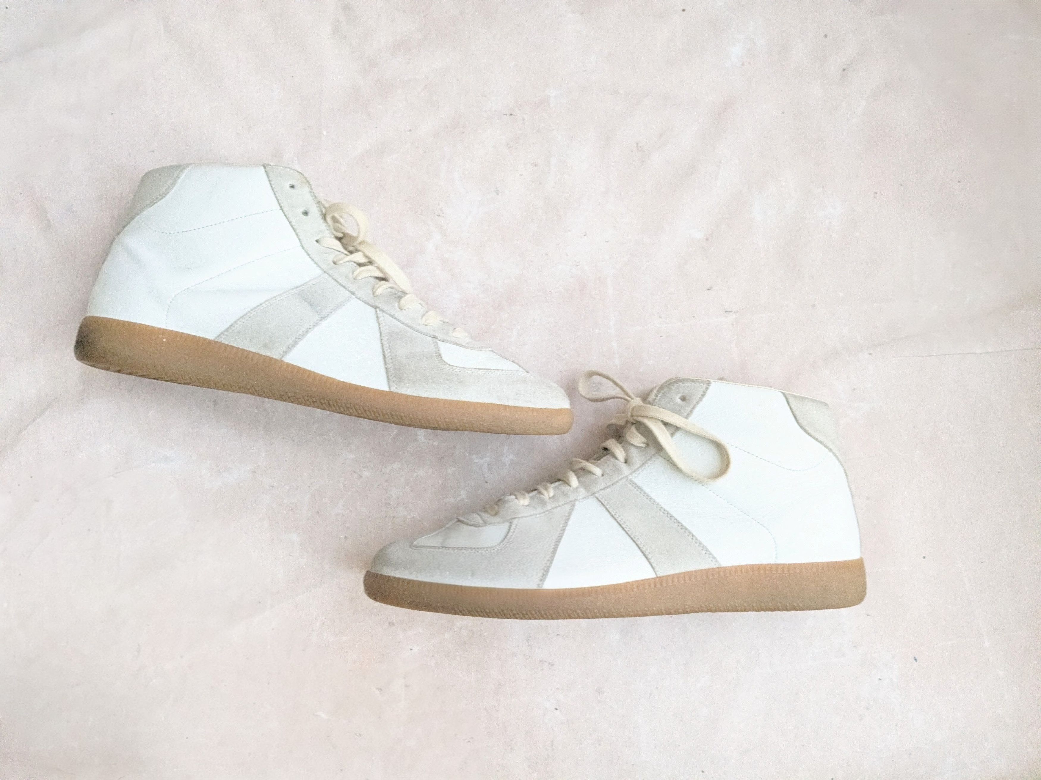 Maison Margiela Maison Margiela Replica GAT White Gray 11 44 High Tops Size US 11 / EU 44 - 1 Thumbnail