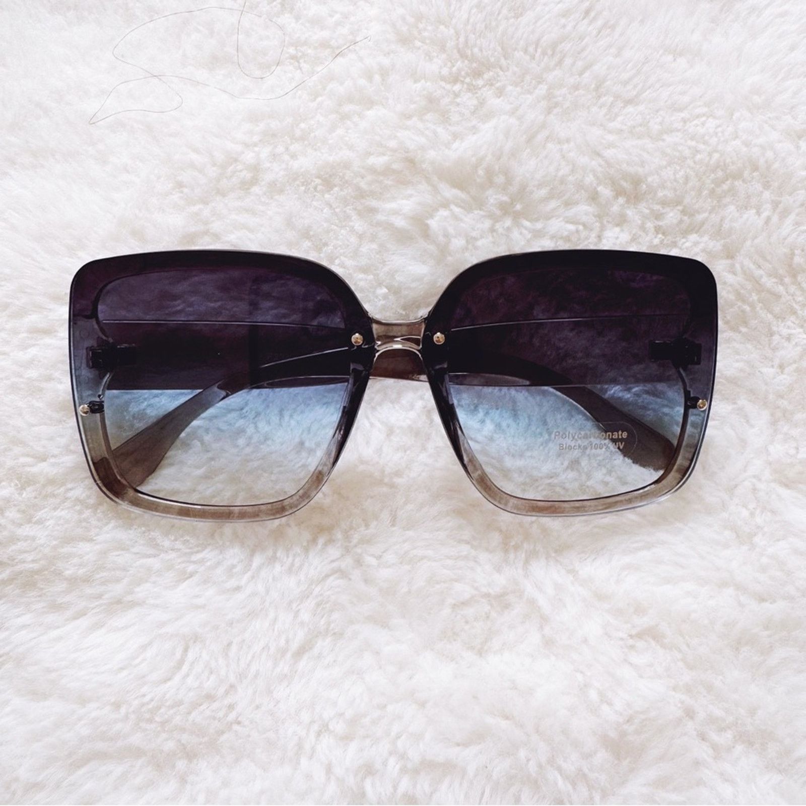 Other Abby Clear Blue Square Frame Sunglasses Size ONE SIZE - 1 Thumbnail