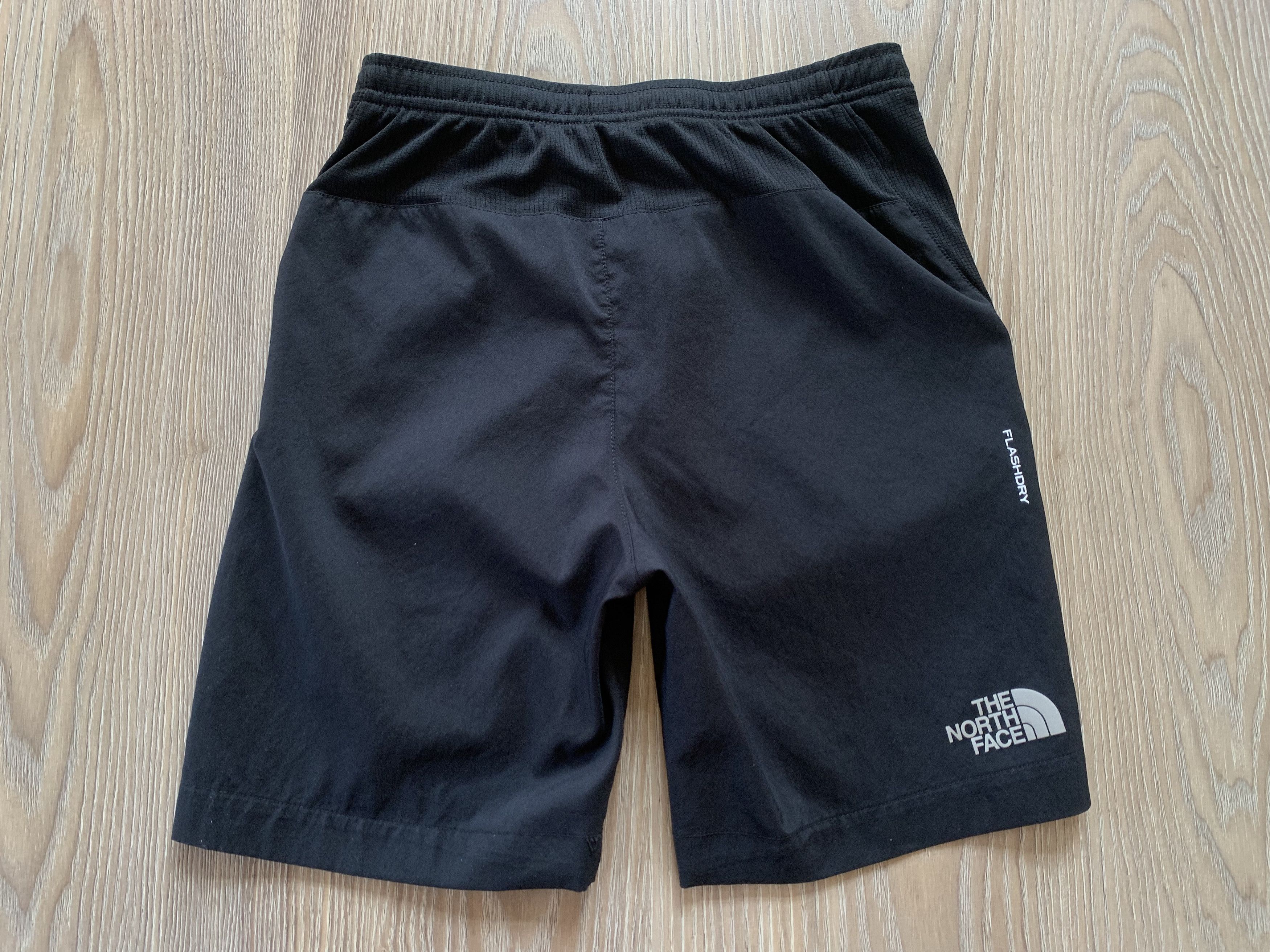 The North Face The North Face Boys Junior Youth Kids Shorts Size US 26 / EU 42 - 3 Thumbnail