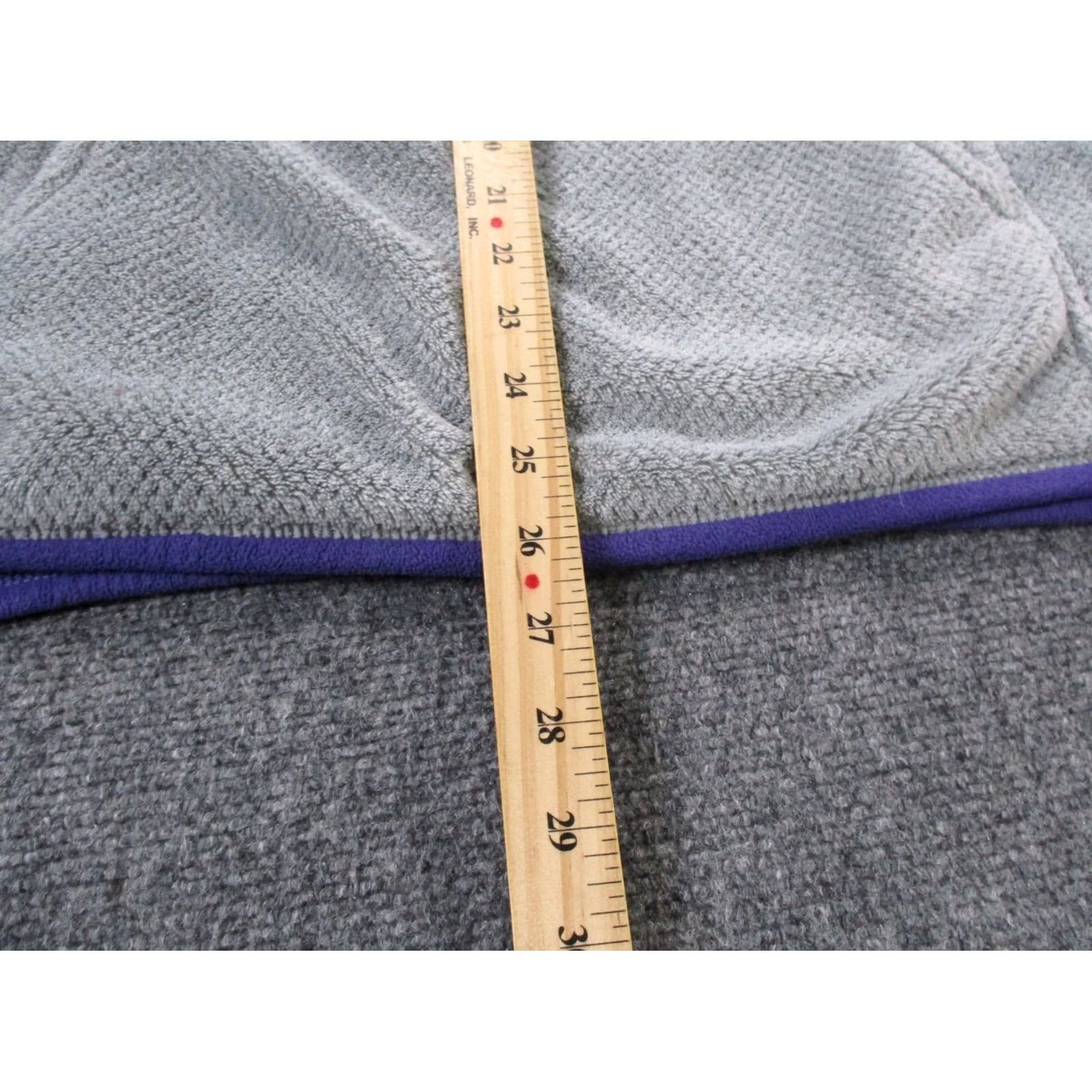 Patagonia Patagonia Sweater Womens M Gray Jacket Snap Fleece Fuzzy Outdoors Camping Size M / US 6-8 / IT 42-44 - 4 Thumbnail