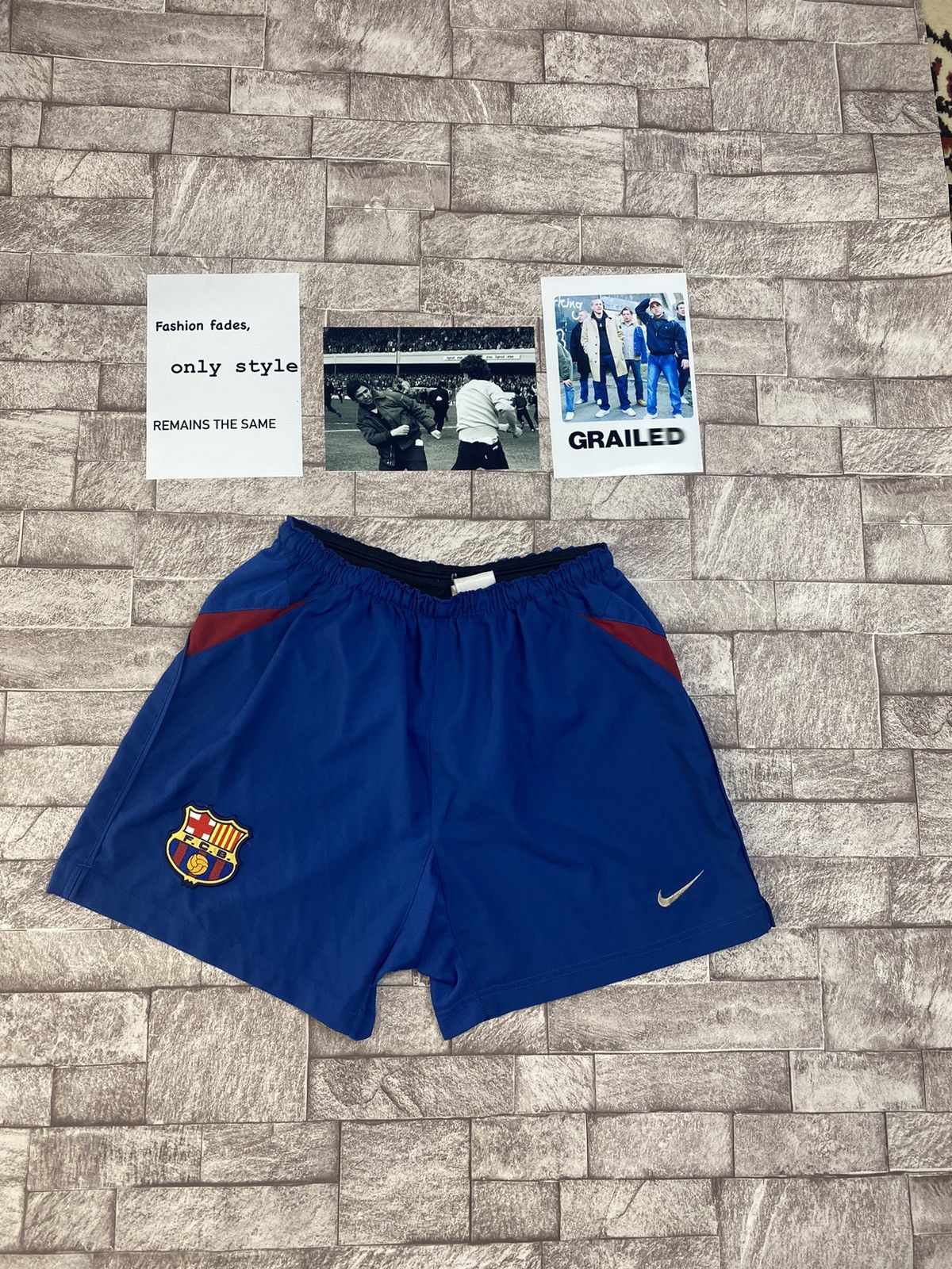 Nike × Vintage FC BARCELONA 2002-2003 HOME FOOTBALL SOCCER SHORTS NIKE Size US 32 / EU 48 - 1 Thumbnail