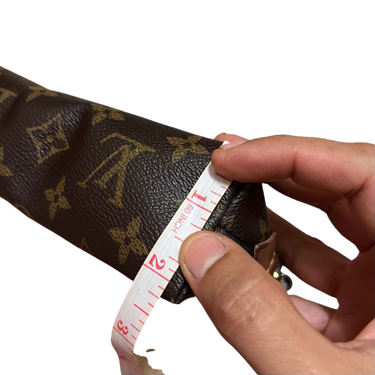 Louis Vuitton Authentic Vintage Louis Vuitton Canvas Pochette Cosmetique Size ONE SIZE - 11 Thumbnail