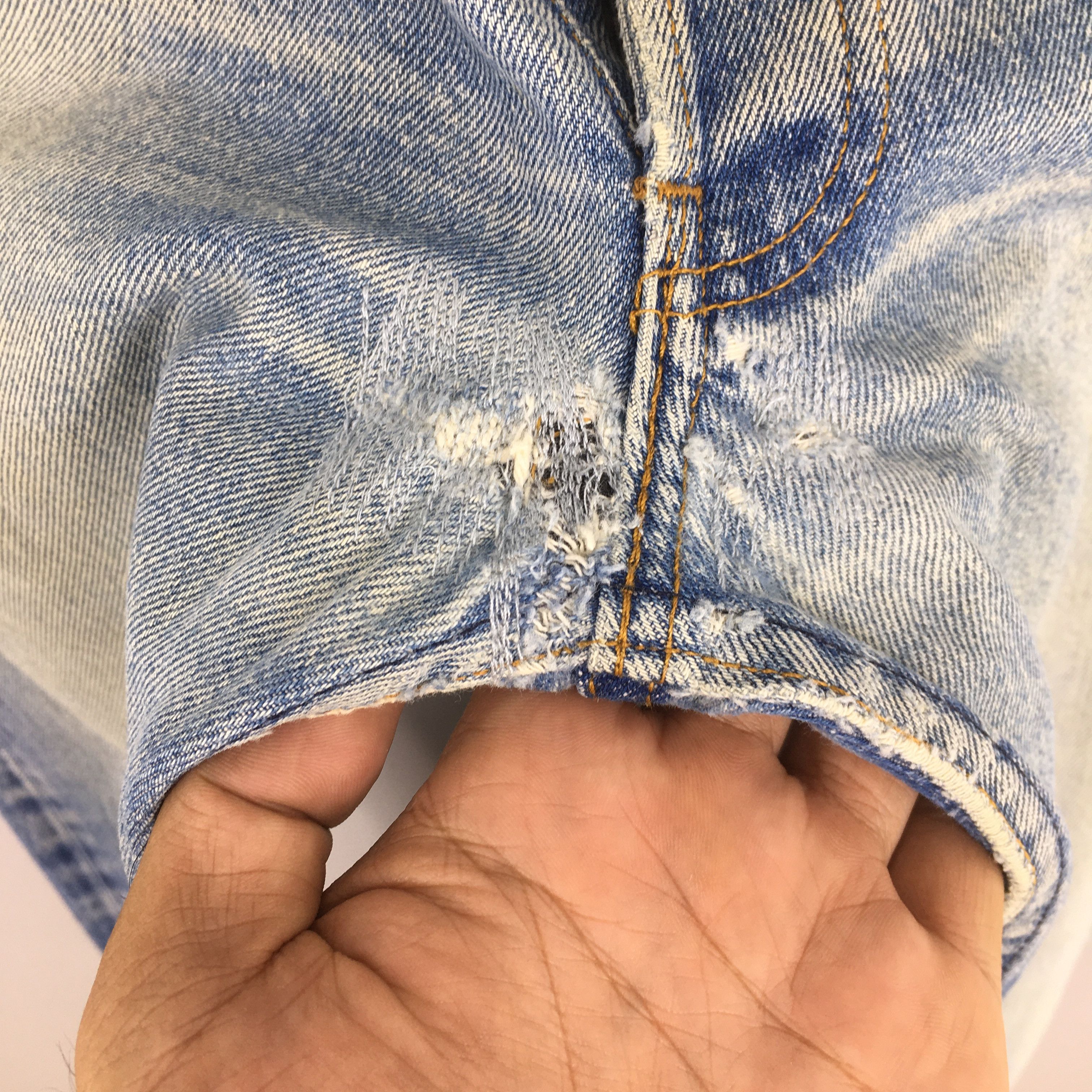 Levi's Size 31x32 Vintage 90s Levi's 501 Light Washed Jeans S347 Size US 31 - 7 Thumbnail
