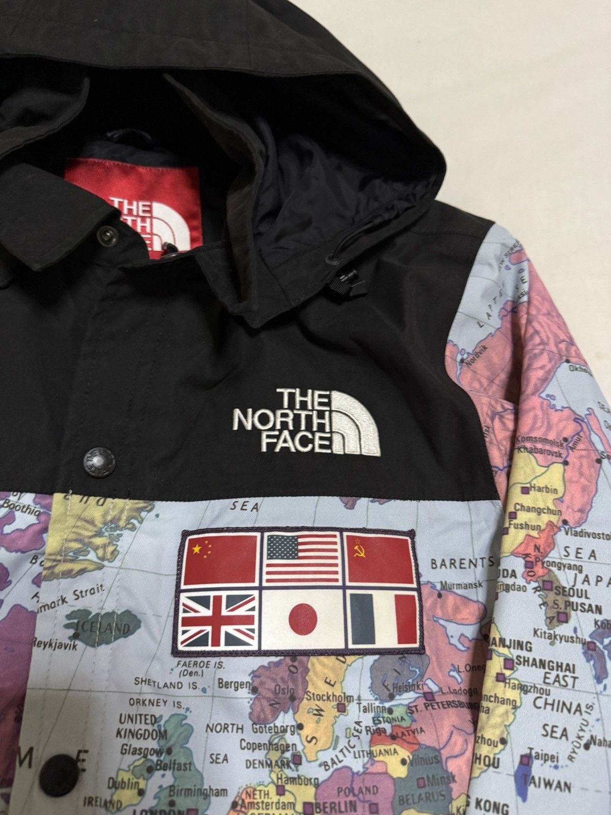 Supreme × The North Face Supreme tnf the north face atlas maps coach jacket Size US M / EU 48-50 / 2 - 2 Thumbnail