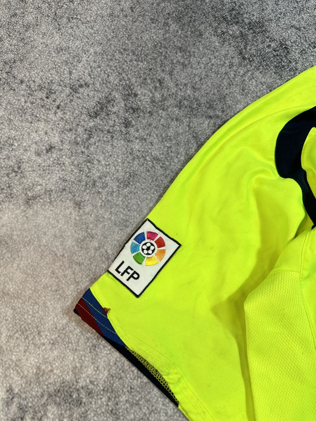 Nike × Vintage Vintage Nike F.C.Barcelona 10 Ronaldinho Soccer Jersey Style Size US XL / EU 56 / 4 - 6 Thumbnail