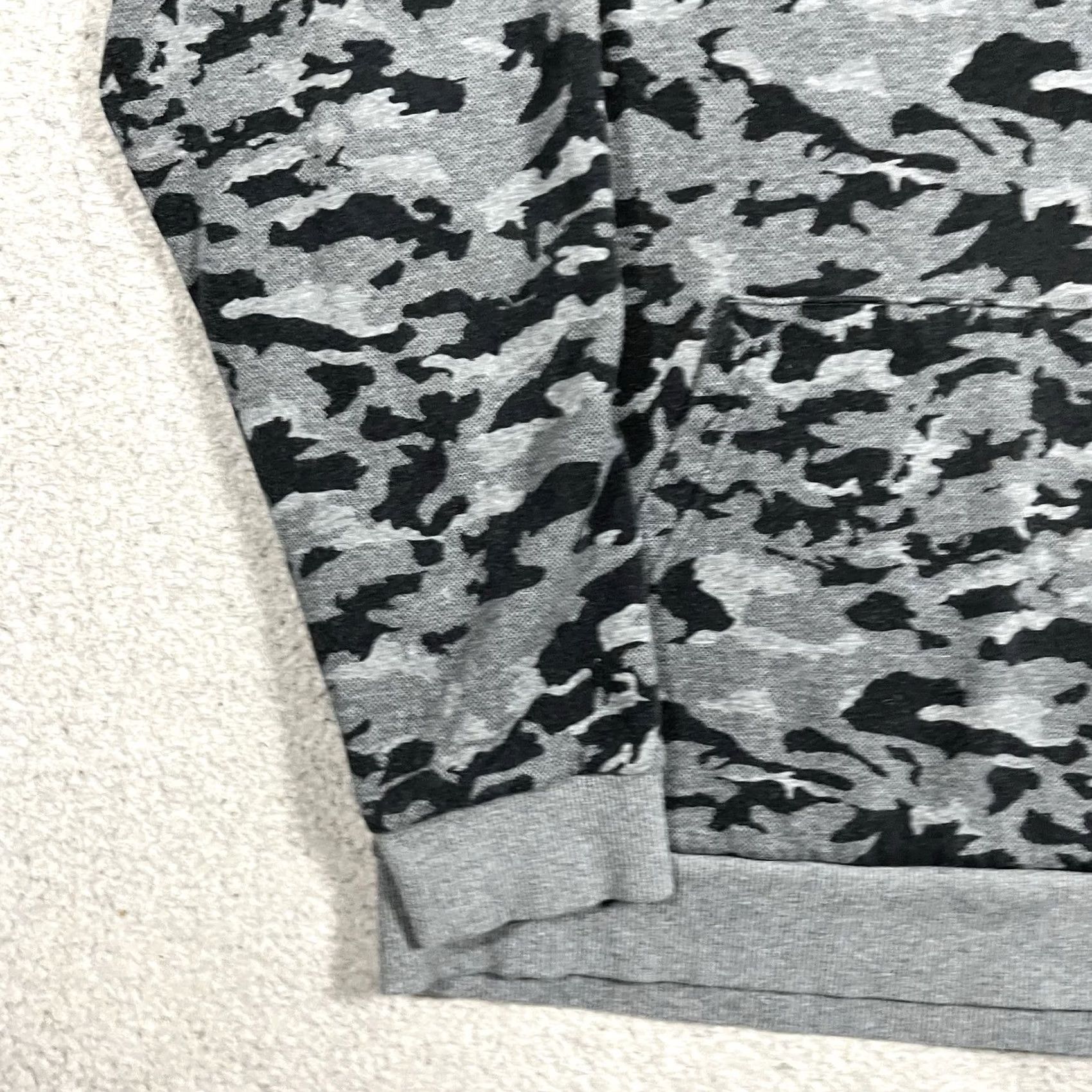 Under Armour Under Armour Hoodie Mens M Camouflage Gray Pullover Sweatshirt Hunting Outdoors Size US M / EU 48-50 / 2 - 7 Thumbnail