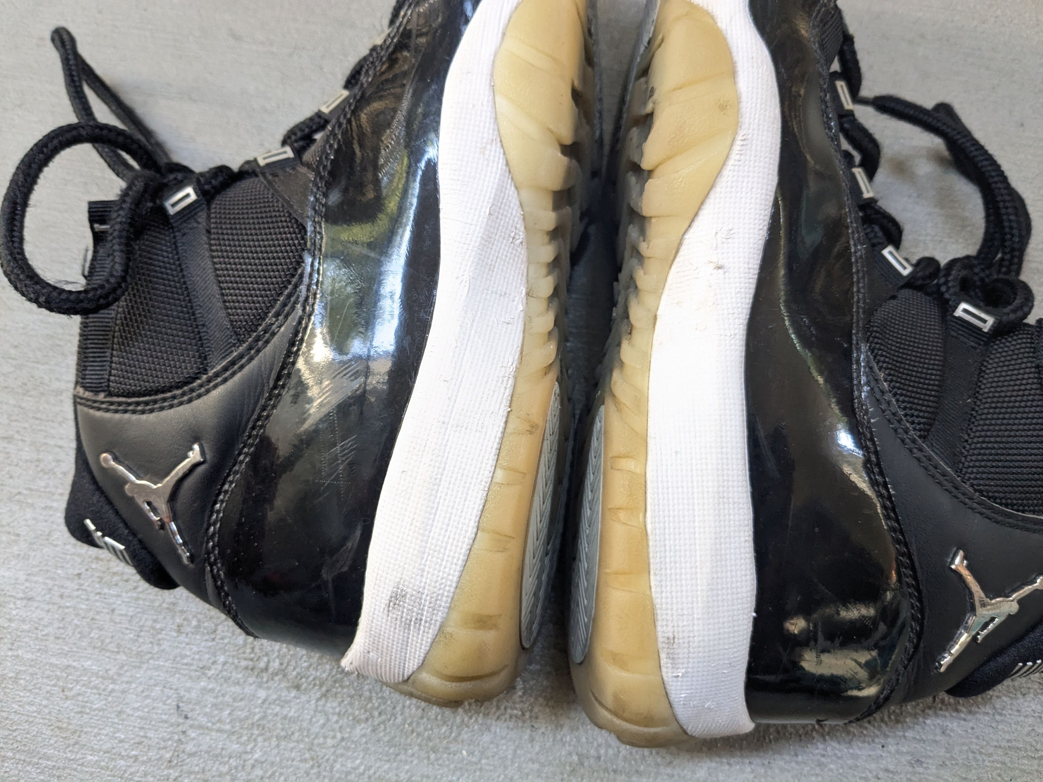 Jordan Brand Air Jordan 11 Retro 'Jubilee' 8 Black White CT8012-011 Size US 8 / EU 41 - 8 Thumbnail