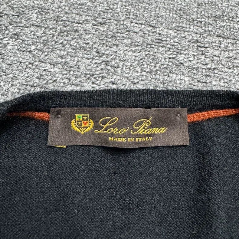 Loro Piana Loro Piana V-Neck Cashmere Knit Sweater Size US M / EU 48-50 / 2 - 2 Thumbnail
