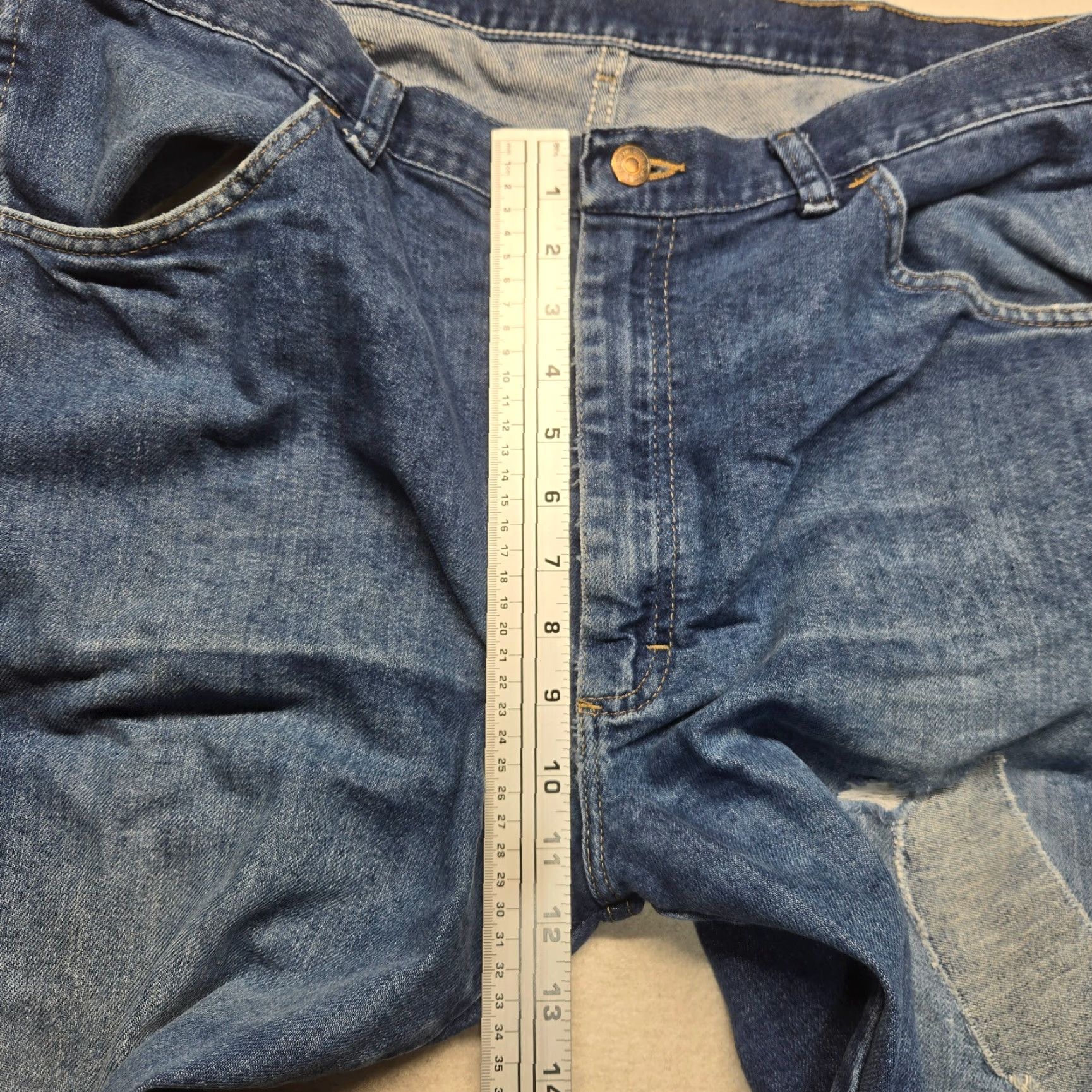 Wrangler Wrangler Regular Fit Dark Wash Denim Jeans 38 x 30 Straight Leg Mens 85900DW Size US 38 / EU 54 - 6 Thumbnail