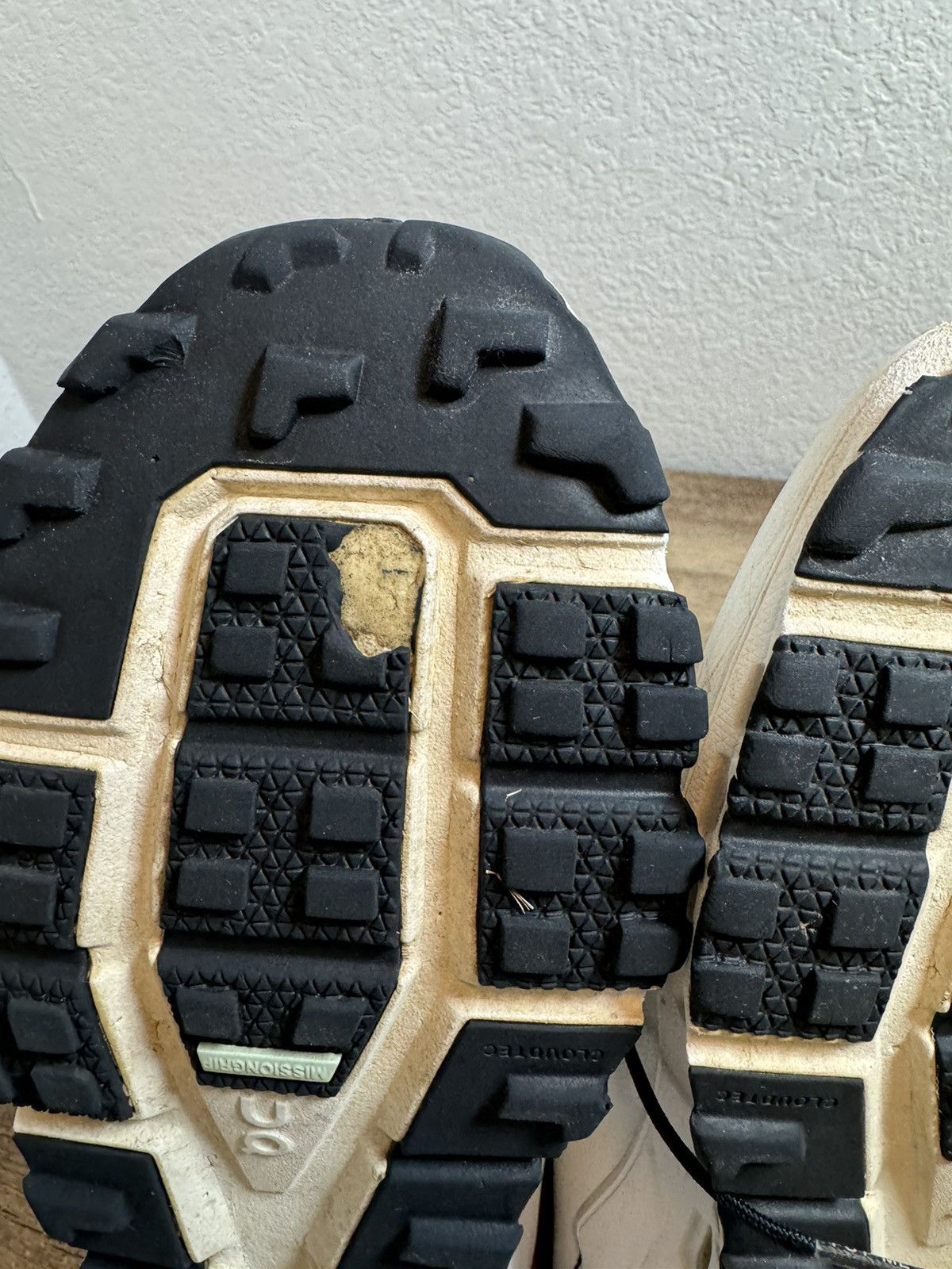 On On Cloudultra Men’s Running Sneakers Black Size 9.5 shoes Size US 9.5 / EU 42-43 - 8 Thumbnail
