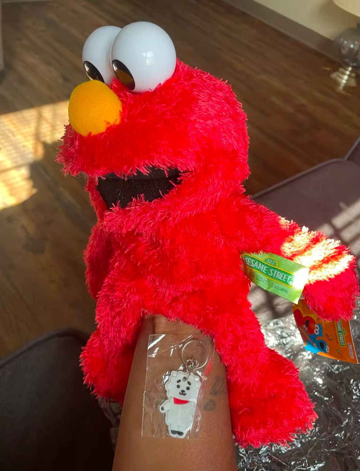 Kaws × Uniqlo Kaws x Sesame Street Elmo Plush (no box) Size ONE SIZE - 3 Thumbnail
