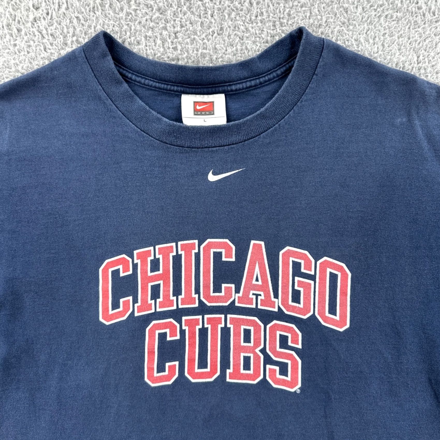 Nike VINTAGE Nike Mens Large Blue Shirt Chicago Cubs Baseball 2006 Center Swoosh Y2K Tee Size US L / EU 52-54 / 3 - 5 Thumbnail