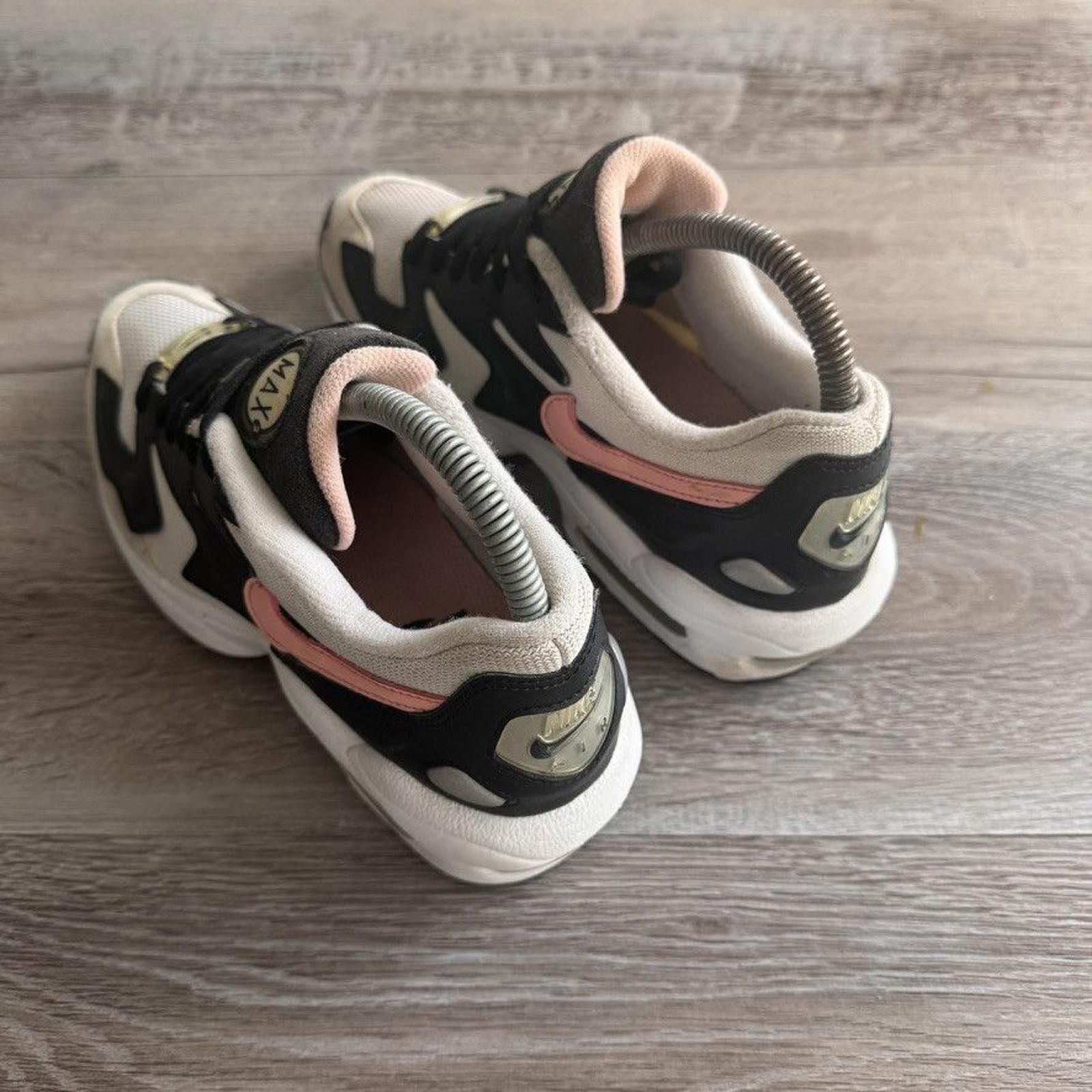 Nike NIKE • Air Max2 Light (5M) Size US 5 / EU 37 - 7 Thumbnail