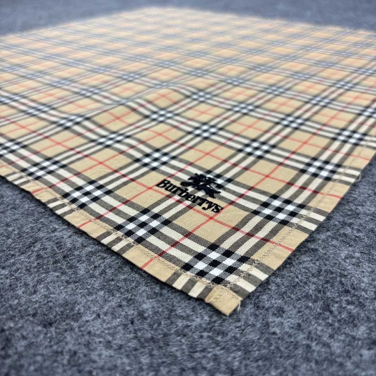 Burberry × Vintage Handkerchief # E024 # Bandana # Neckerchief Size ONE SIZE - 4 Thumbnail