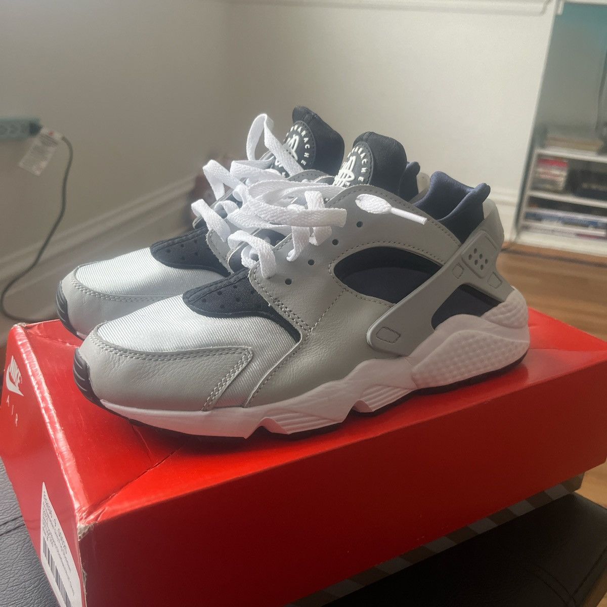 Nike huarache obsidian color way men’s size 8