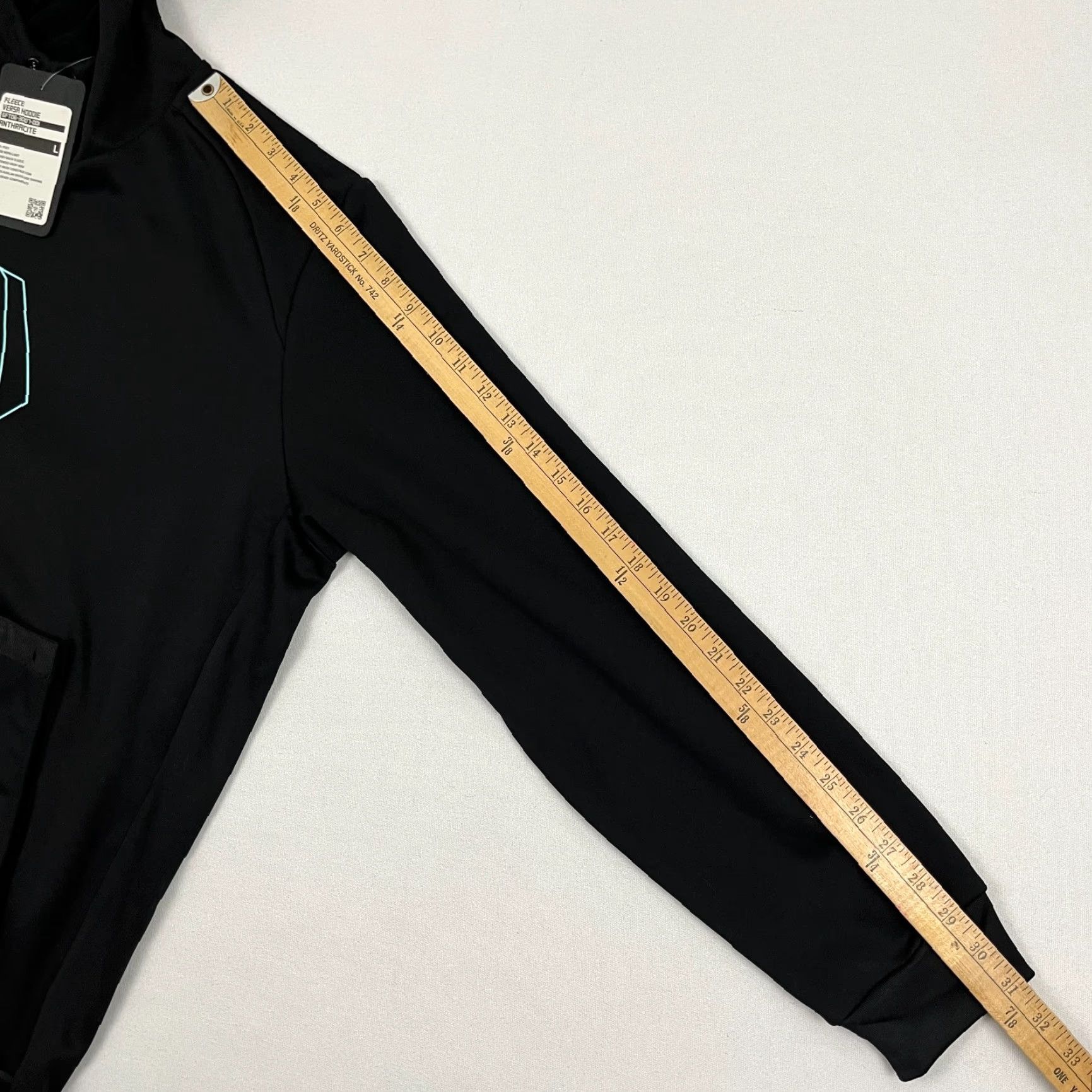 Vintage Gillz Versa Hoodie Men L Black Fleece Front Storage Pouch Handwarmer NEW Size US L / EU 52-54 / 3 - 7 Thumbnail