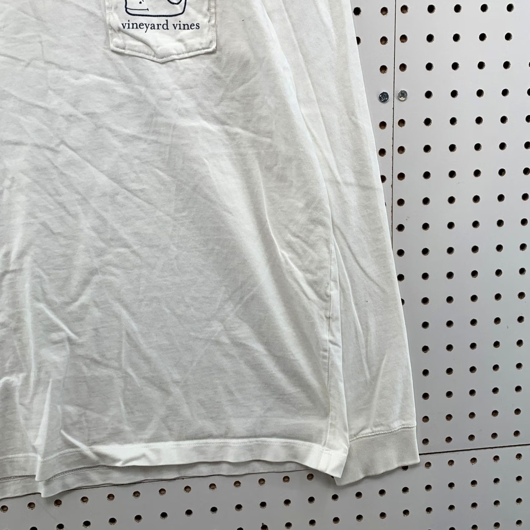 Vineyard Vines Vineyard Vines Shirt Men M White Christmas Santa Whale Long Sleeve Pocket Graphic Print Holiday Size US M / EU 48-50 / 2 - 5 Thumbnail