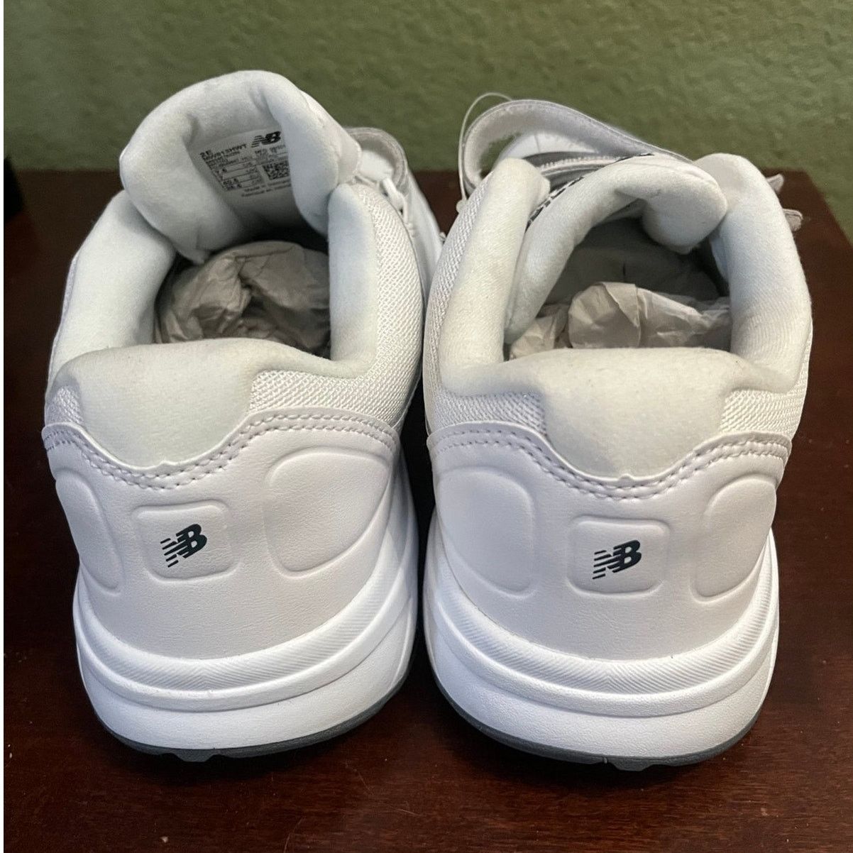 New Balance New Balance 813 White Velcro Shoes Men 7.5 Wide NWOT Size US 7.5 / EU 40-41 - 3 Thumbnail