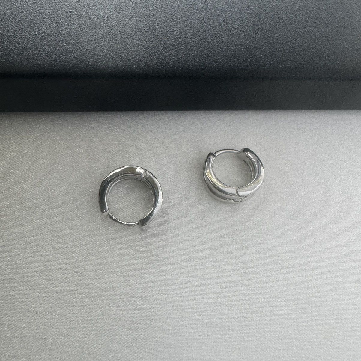 Other Small Hoop Earrings for Men Women Hip Hop Unisex Style Size ONE SIZE - 3 Thumbnail