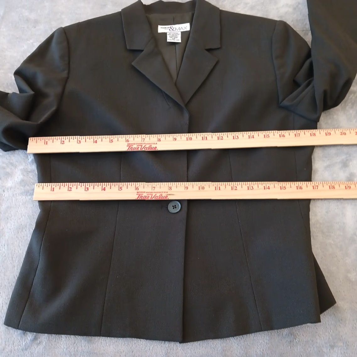 Vintage Madison & Max Blazer Womens 6P Green Plaid Two-Button Polyester Blend Jacket Short Notch Lapel Lined Buttonless Sleeve Single-Breasted Pants Suit Size M / US 6-8 / IT 42-44 - 5 Thumbnail