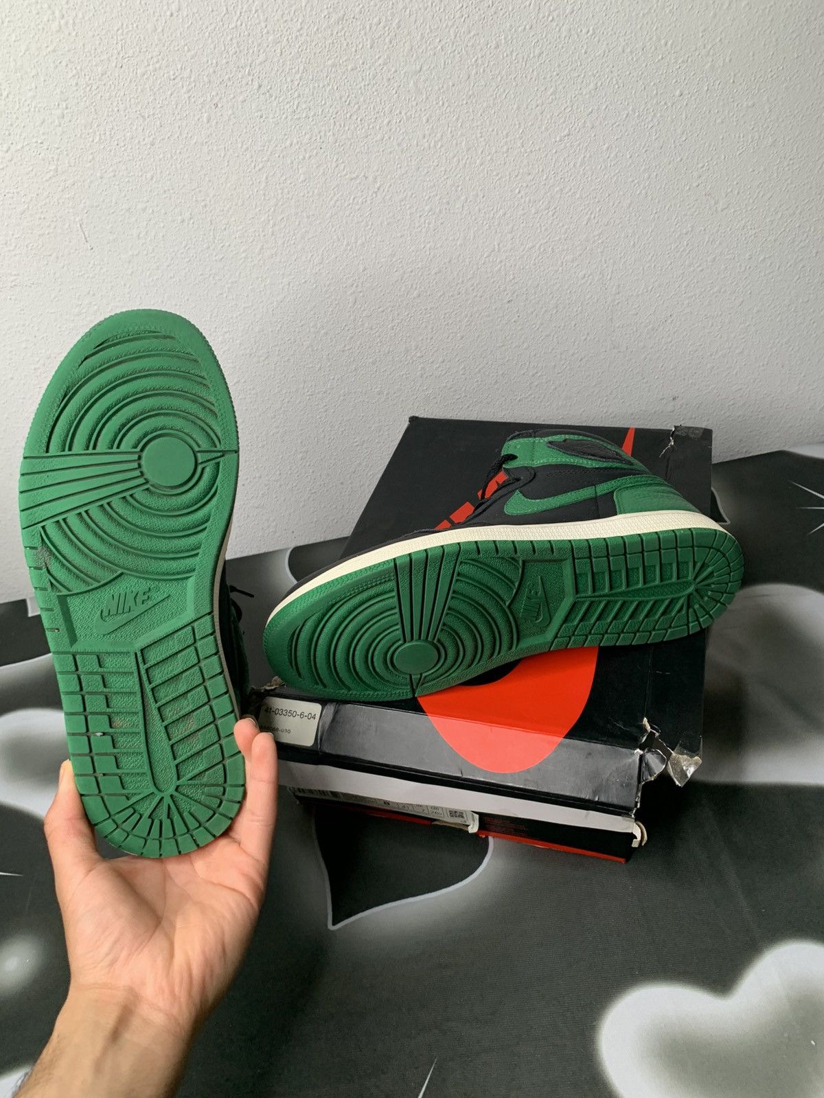 Jordan Brand Air Jordan 1 Retro High Og Pine Green 2.0 Size US 8 / EU 41 - 8 Thumbnail