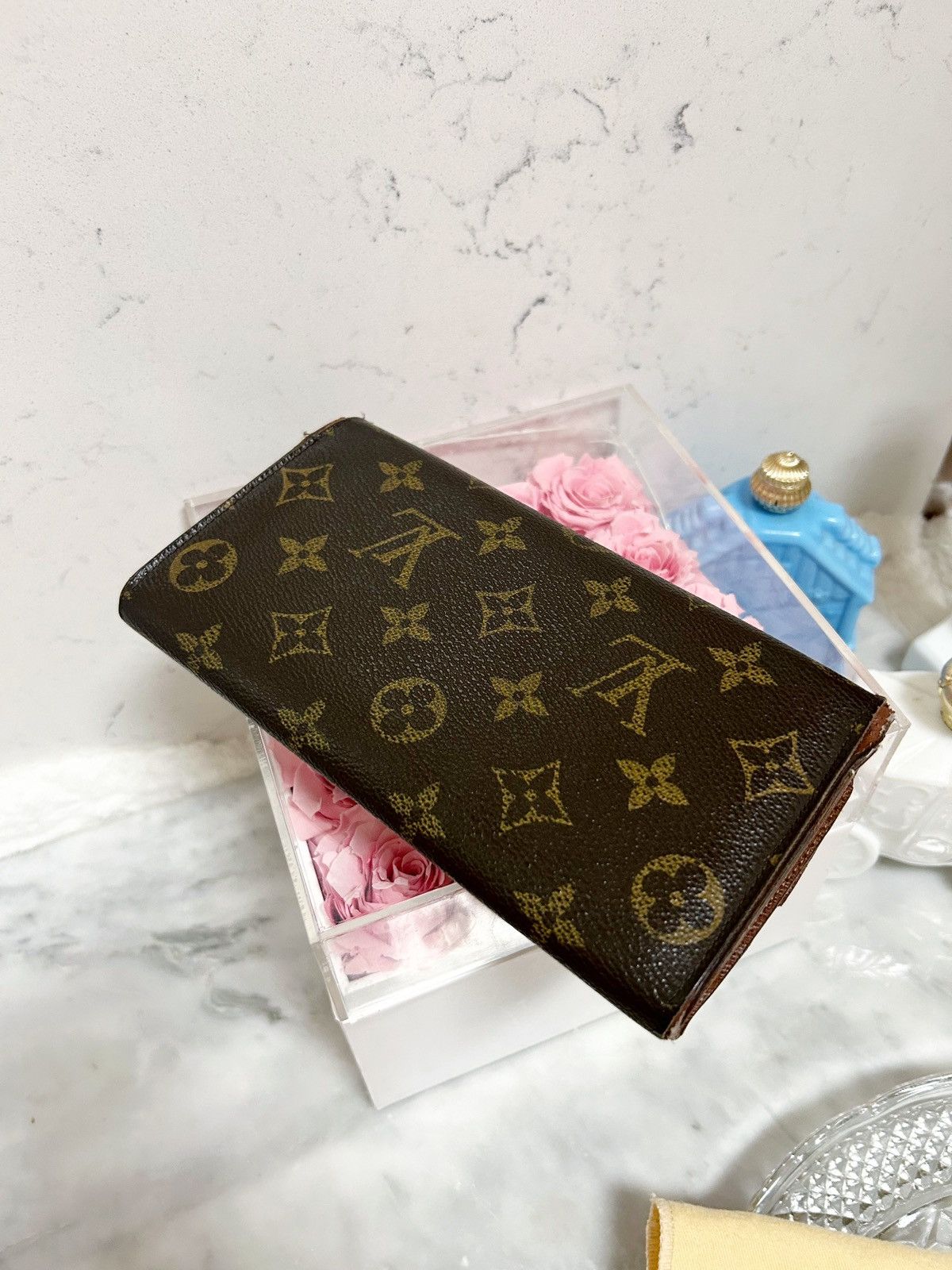 Louis Vuitton Authentic Louis Vuitton Classic Monogram Vintage Sara Wallet Size ONE SIZE - 9 Thumbnail