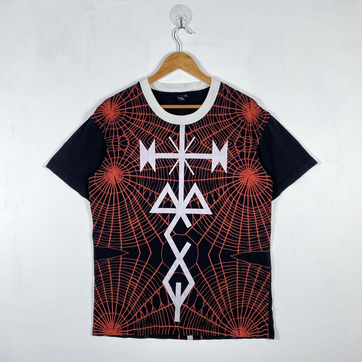 Alexander McQueen × McQ Alexander McQueen ALEXANDER McQUEEN Spider Web Tattoo Print Graphic Tee Size US M / EU 48-50 / 2 - 2 Thumbnail