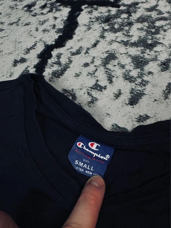 Champion Champion longsleeve t-shirt navy blue logo S Size US S / EU 44-46 / 1 - 4 Thumbnail