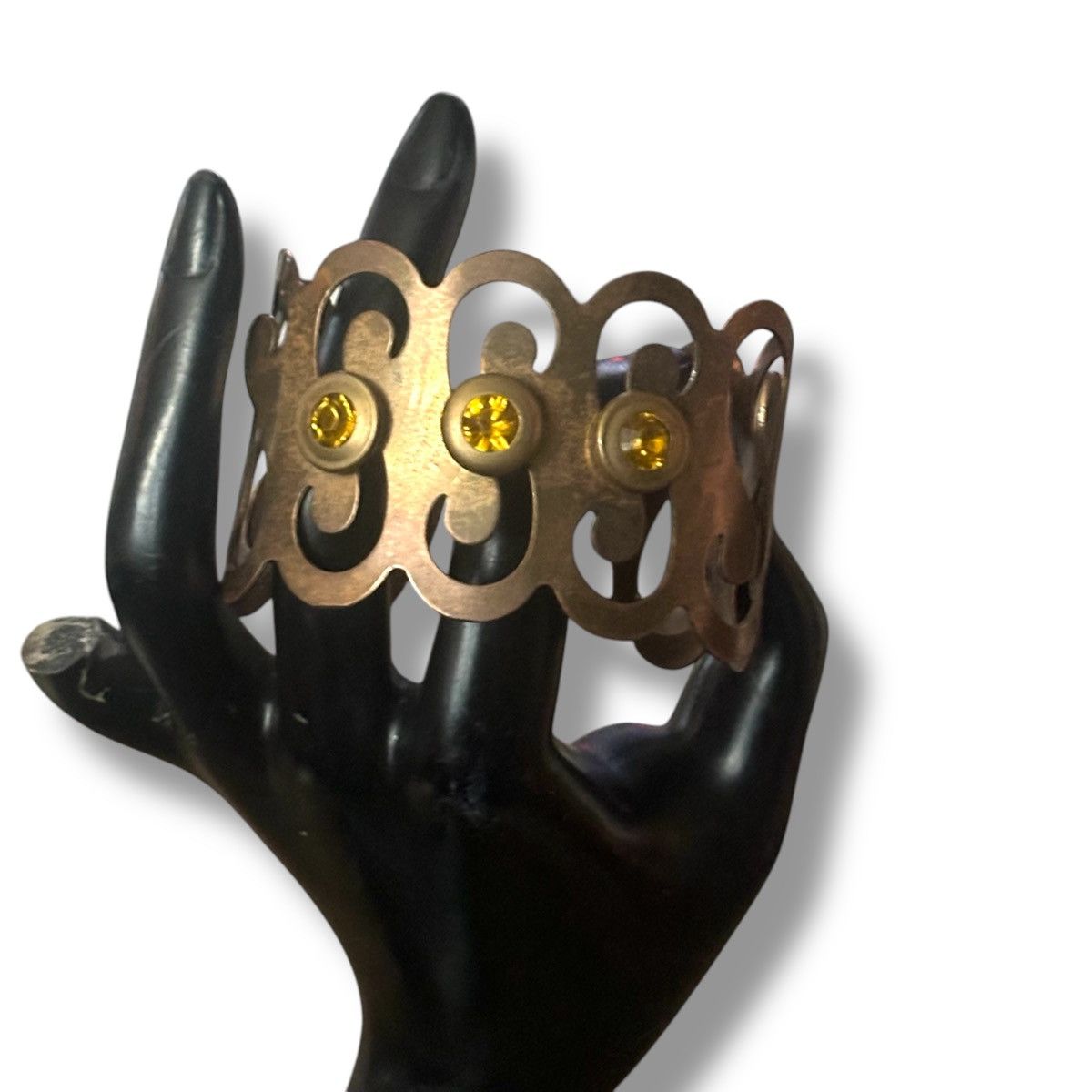 Vintage Vintage wide brass cut out amber stones cuff bracelet Size ONE SIZE - 2 Thumbnail
