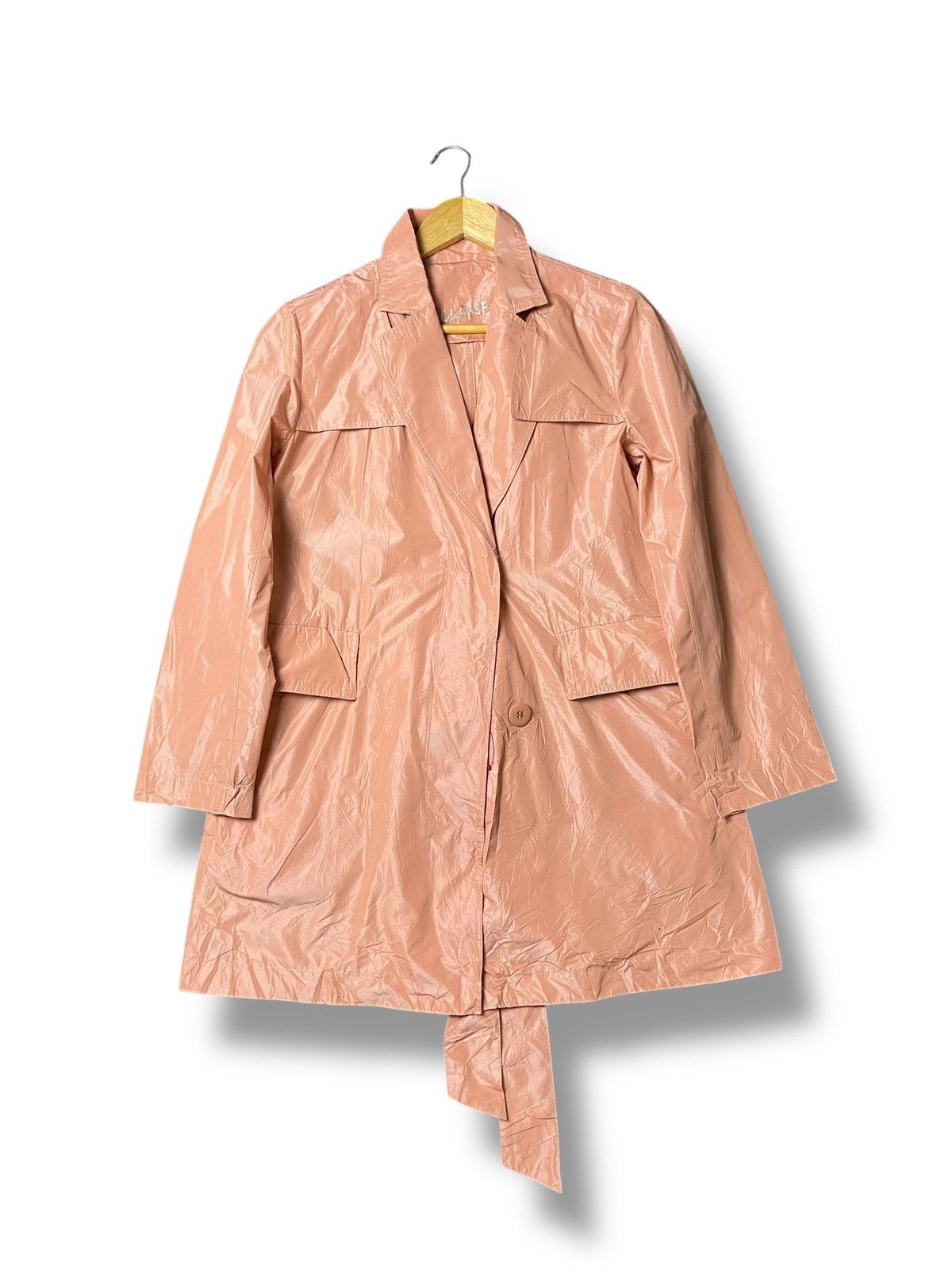 Japanese Brand Do Classe Brand Shiny Belted Jacket (60) Size XS / US 0-2 / IT 36-38 - 1 Thumbnail