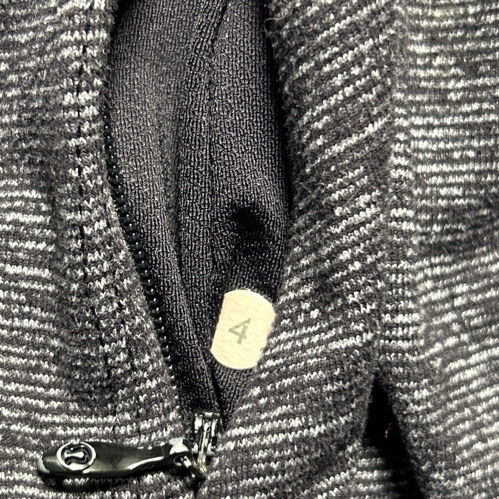 Lululemon Lululemon Balance Jacket Womens 4 Define Sweater Lightweight Size S / US 4 / IT 40 - 8 Thumbnail