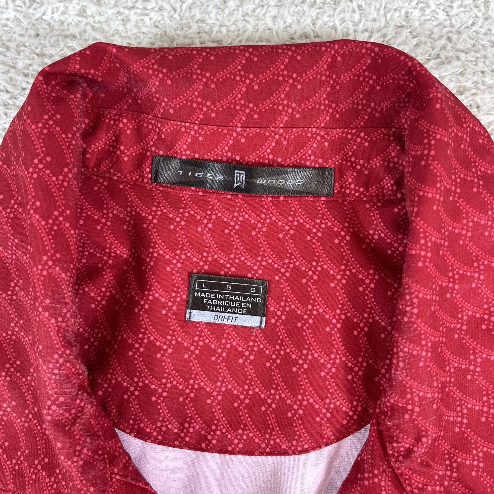 Nike VINTAGE Nike Tiger Woods Polo Shirt Mens Large Red Geometric Waikoloa Golf Dri Fit VTG Size US L / EU 52-54 / 3 - 4 Thumbnail