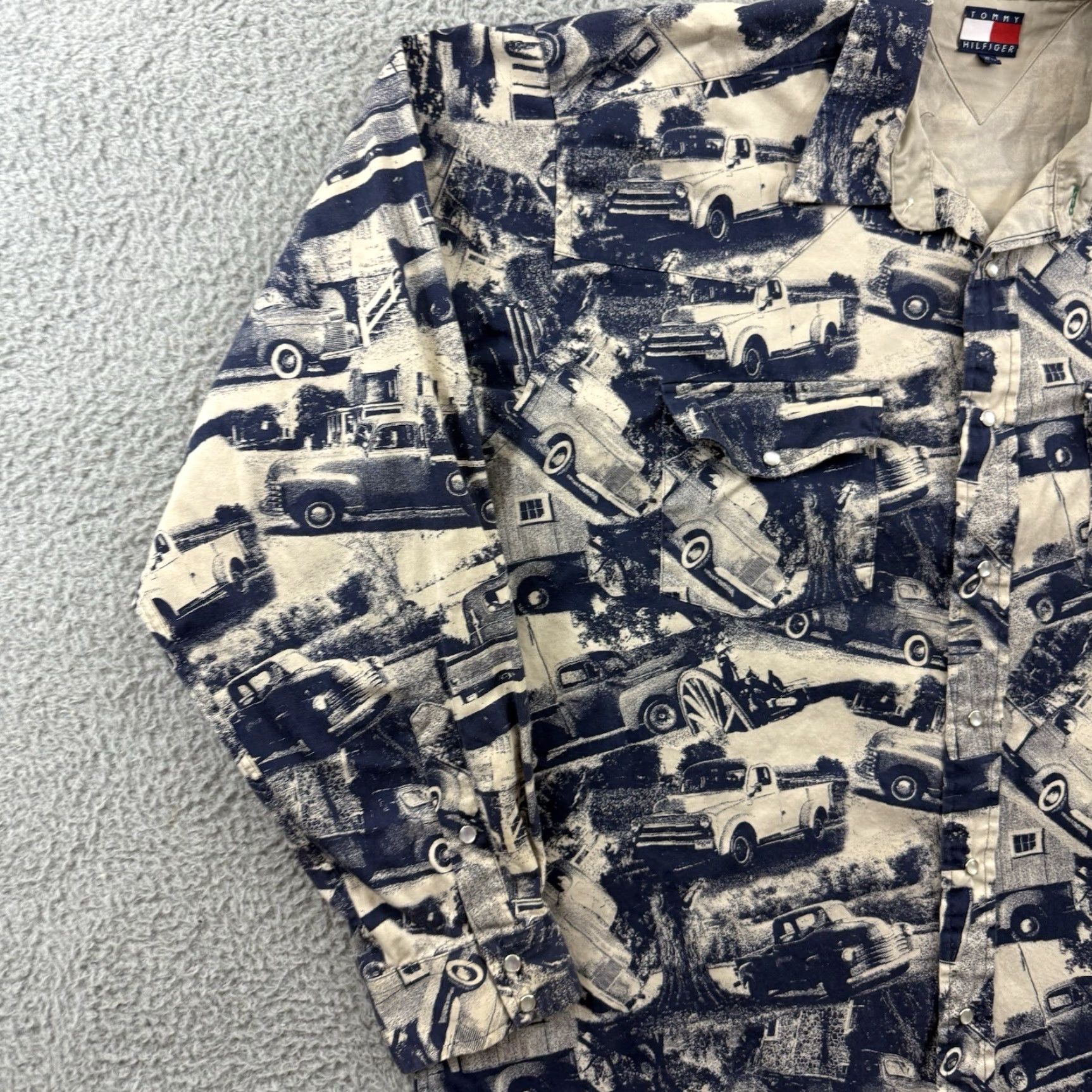 Tommy Hilfiger VINTAGE Tommy Hilfiger Shirt Men XL Car Print 90s Classic Pearl Snap Long Sleeve Blue Cotton Graphic Print Cars Mens XL Blue Size US XL / EU 56 / 4 - 4 Thumbnail