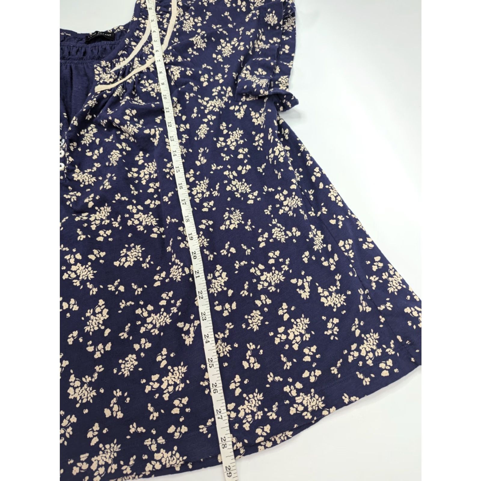 Vintage Lane Bryant Blouse 26/28 Notch-Neck Shirred-Yoke Floral Navy V-Neck Henley Blue Cotton Women Plus Shirt Size 4XL / US 24-26 - 4 Thumbnail