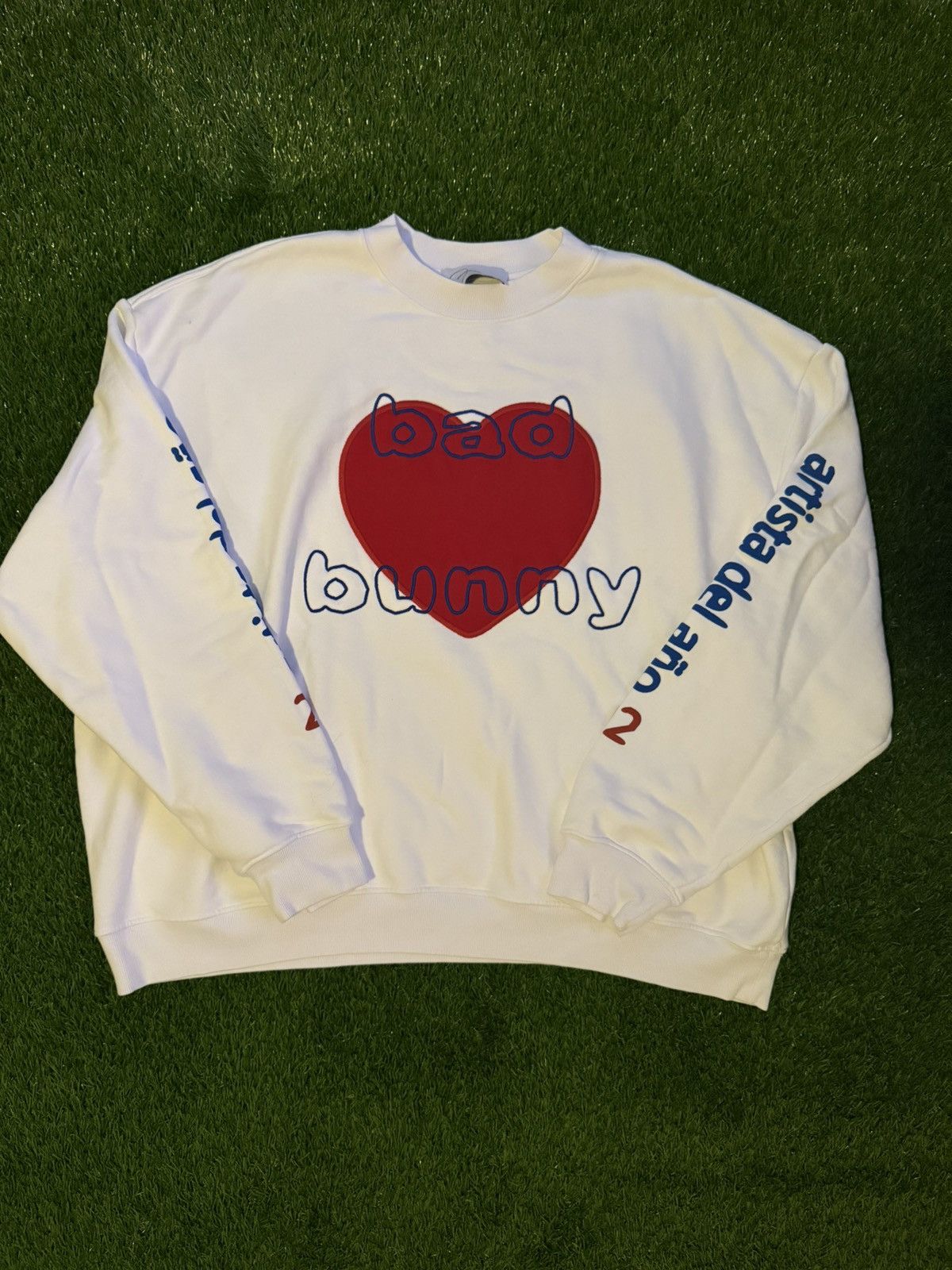 Apple Bad Bunny X Apple Artist of the Year 2022 Sweater Size US L / EU 52-54 / 3 - 1 Thumbnail