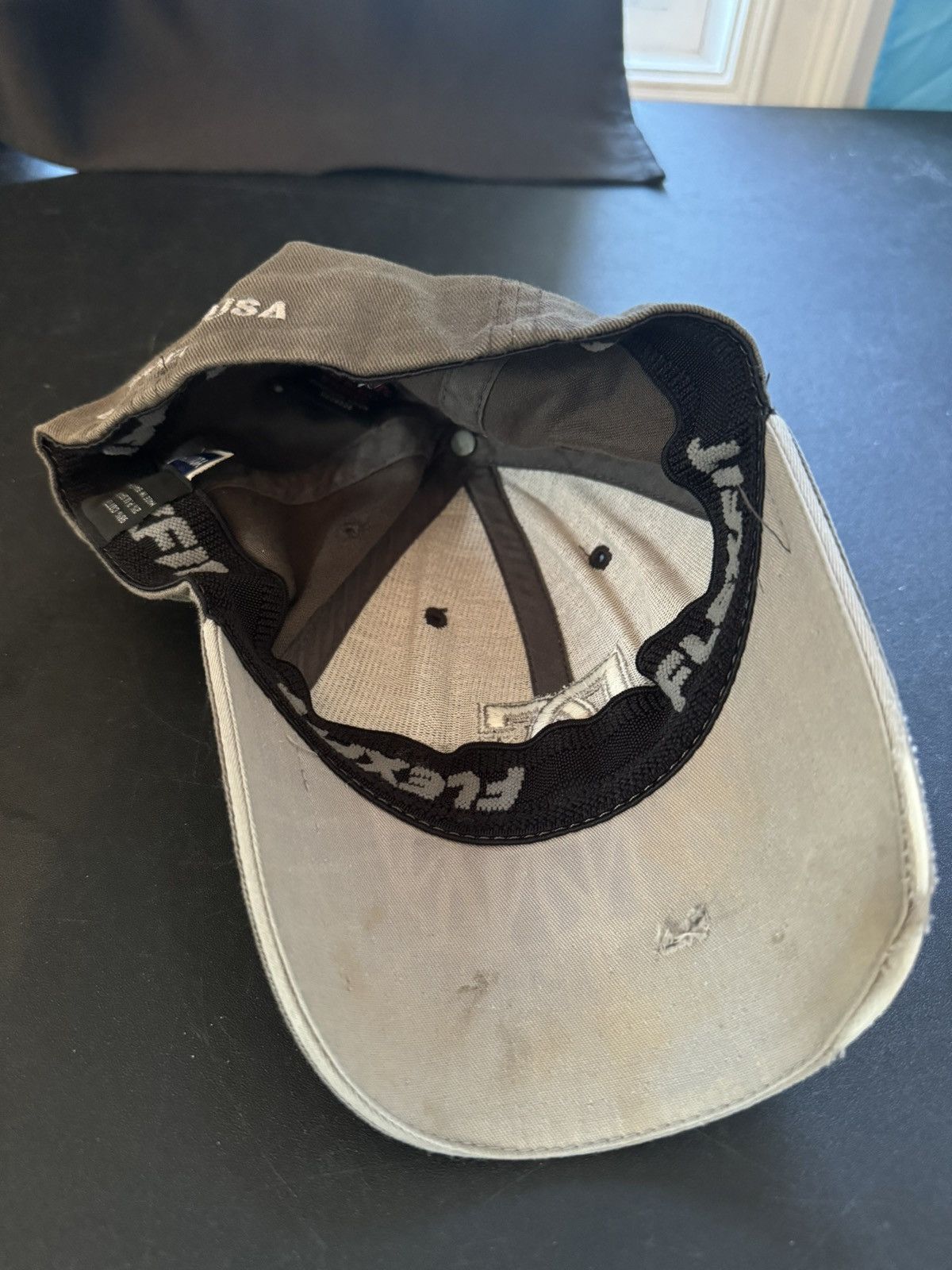 DC × Vintage DC Skateboarding Youth Hat Vintage Distressed Grey Flexfit Size ONE SIZE - 3 Thumbnail