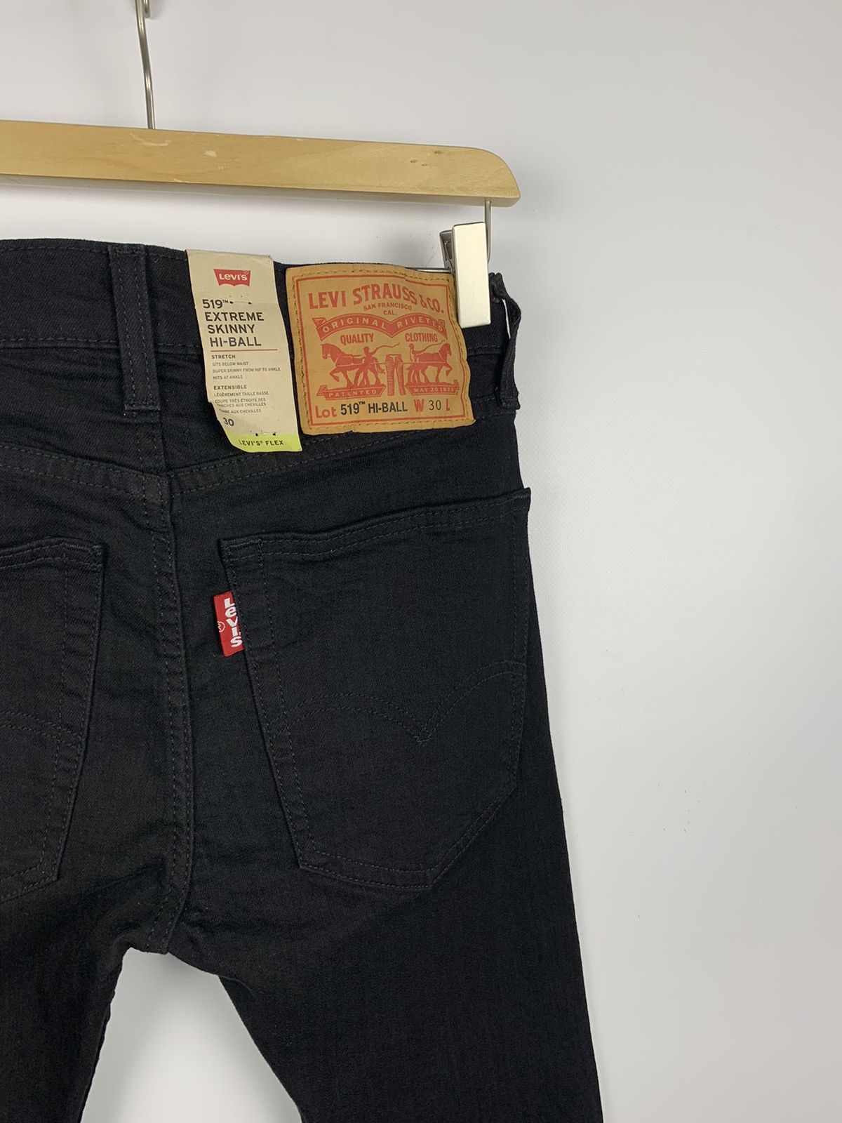 Levi's NWT Men’s Levi’s 519 Extreme Skinny Hi-Ball Black Jeans W30 Size US 30 / EU 46 - 4 Thumbnail