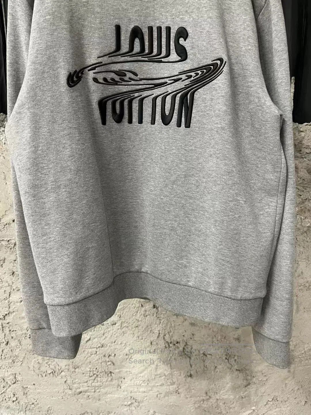 Louis Vuitton Louis Vuitton Embroidered Twisted Logo Sweatshirt. Size US M / EU 48-50 / 2 - 4 Thumbnail