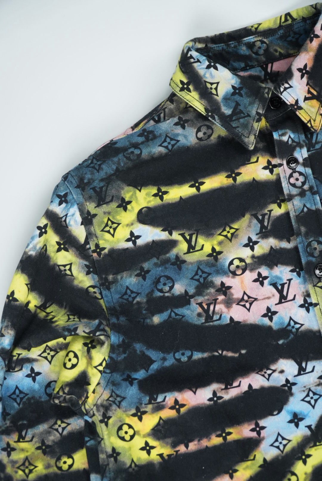 Louis Vuitton Louis Vuitton Black Tie Dye Denim Jacket Size US M / EU 48-50 / 2 - 3 Thumbnail