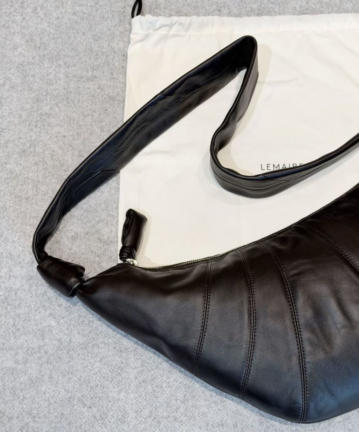 Lemaire Lemaire Chocolate Lambskin Croissant Crossbody Bag KKKK9 Size ONE SIZE - 6 Thumbnail