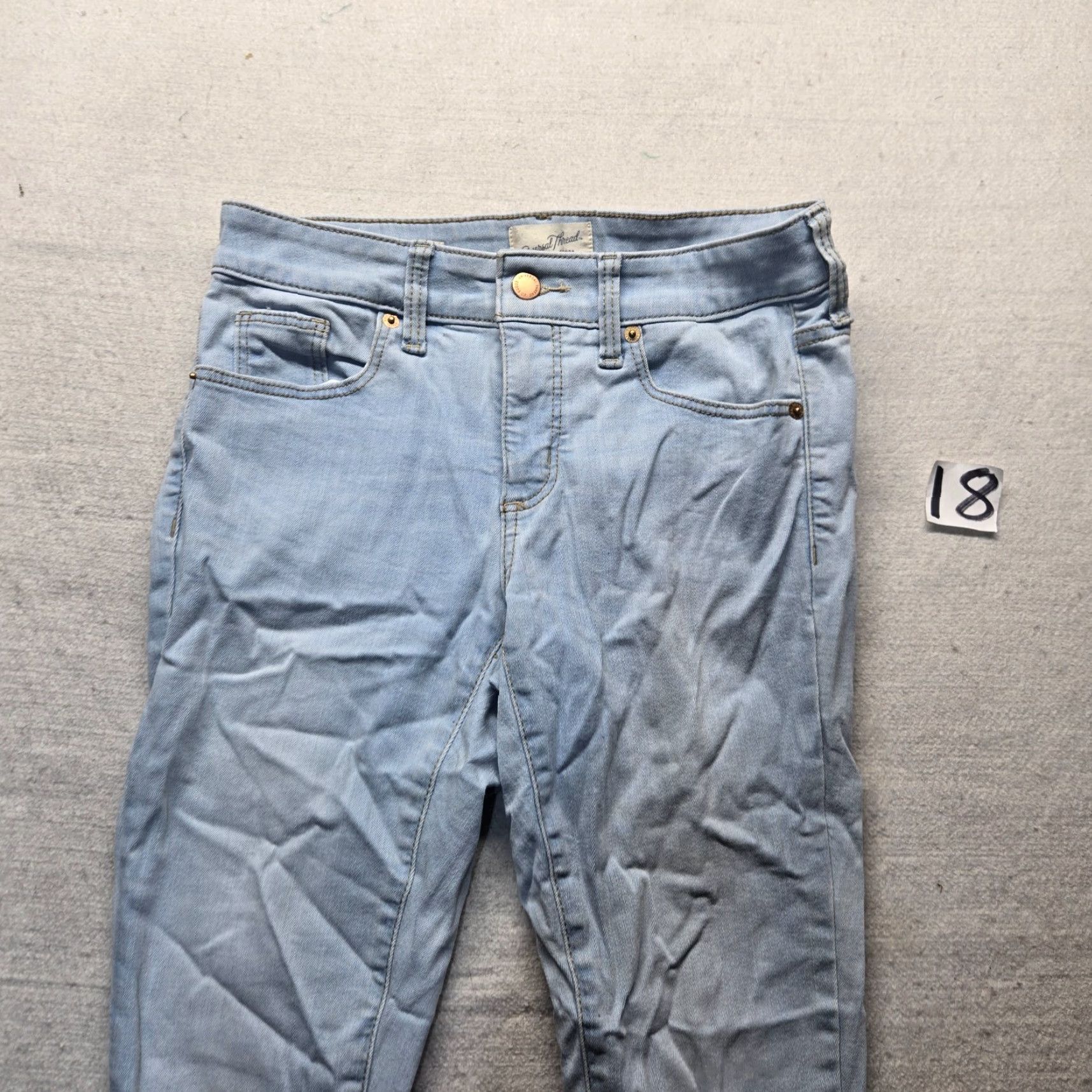 Vintage VINTAGE Universal Thread Women's Skinny Jeans Mid Rise Light Blue Denim Pants Size 2/26 26in Inseam Size 26" / US 2 / IT 38 - 2 Thumbnail