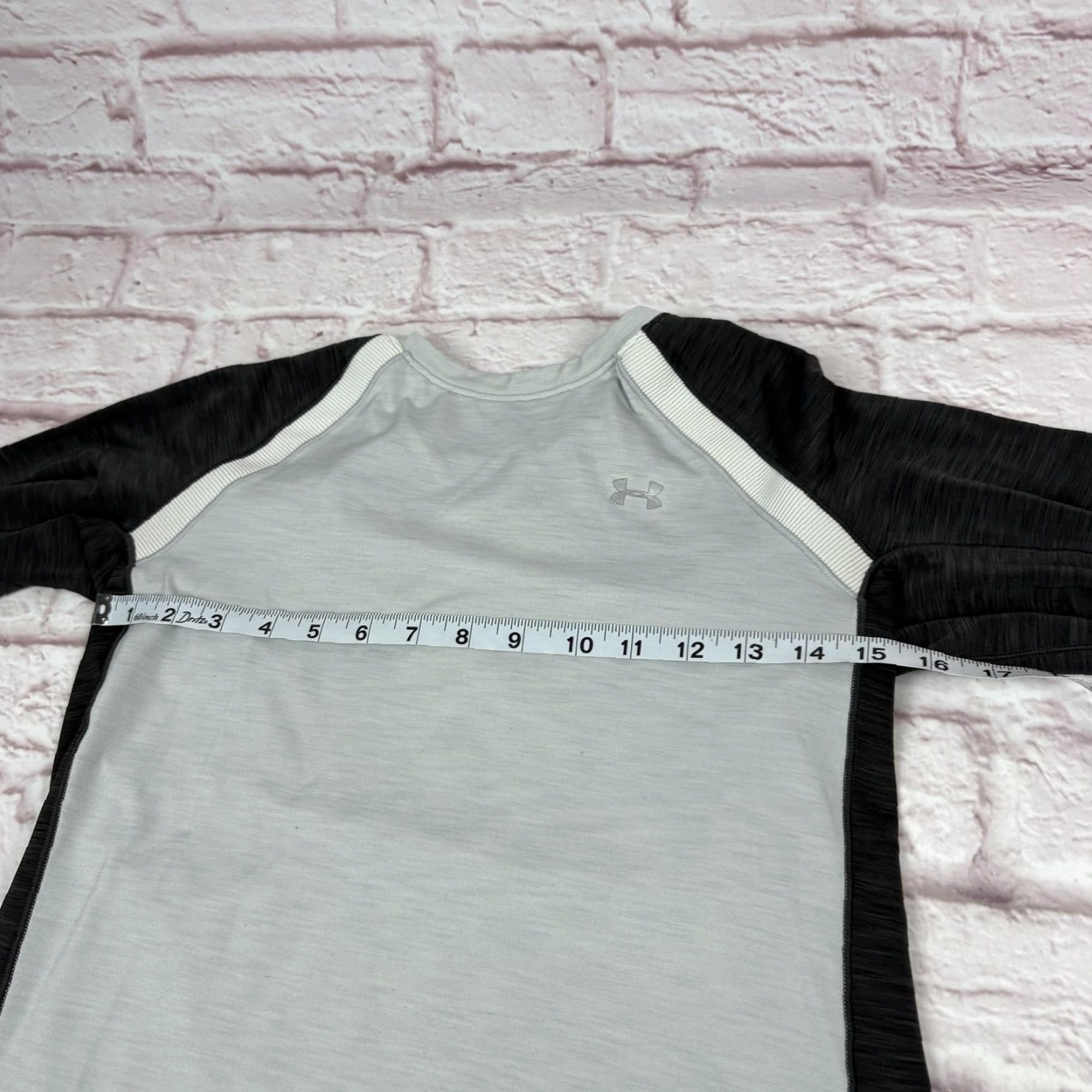 Under Armour Under Armour Shirt Womens Small Gray Long Sleeve Raglan Athletic Running Top Size S / US 4 / IT 40 - 4 Thumbnail