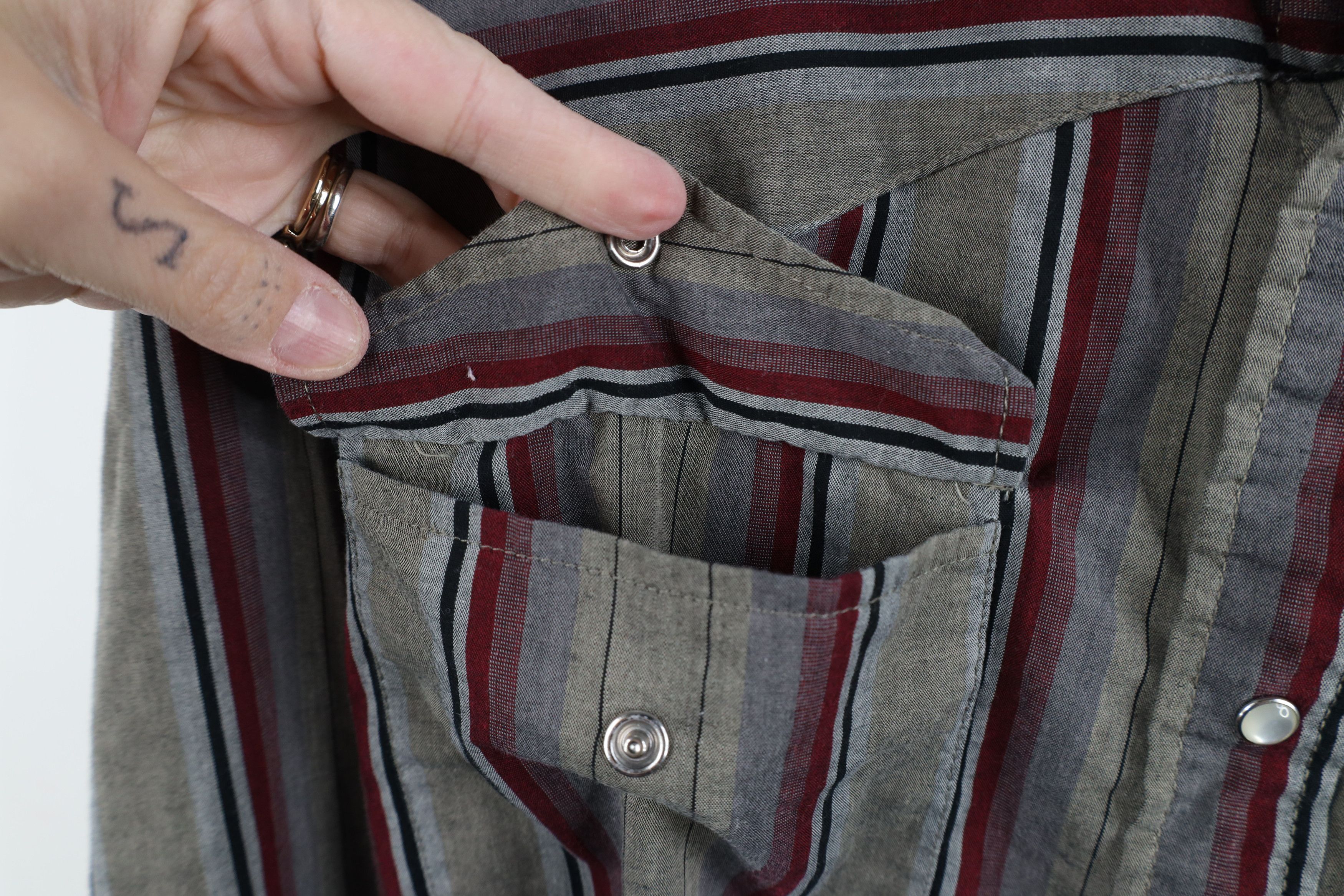 Vintage Vintage 90s Streetwear Western Striped Snap Button Shirt Size US M / EU 48-50 / 2 - 5 Thumbnail