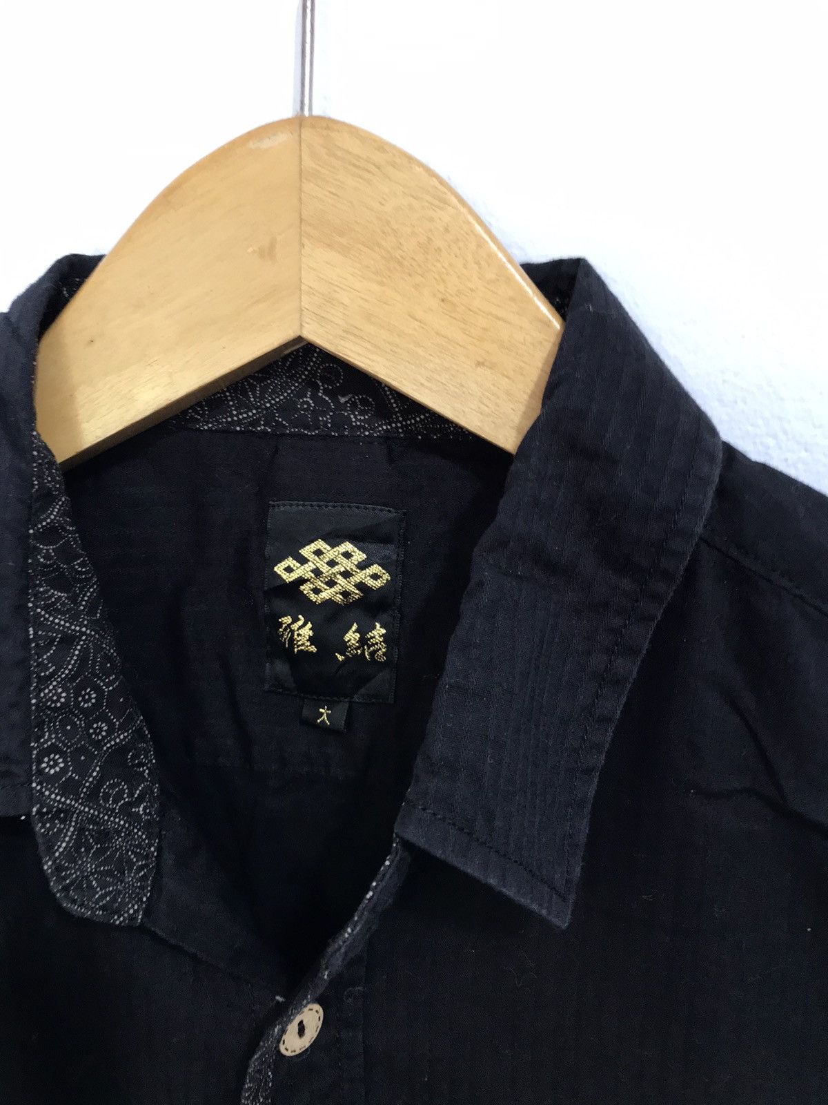 Karakuri Tamashii Japanese traditional Shirt sukajan Pattern western style Size US L / EU 52-54 / 3 - 4 Thumbnail