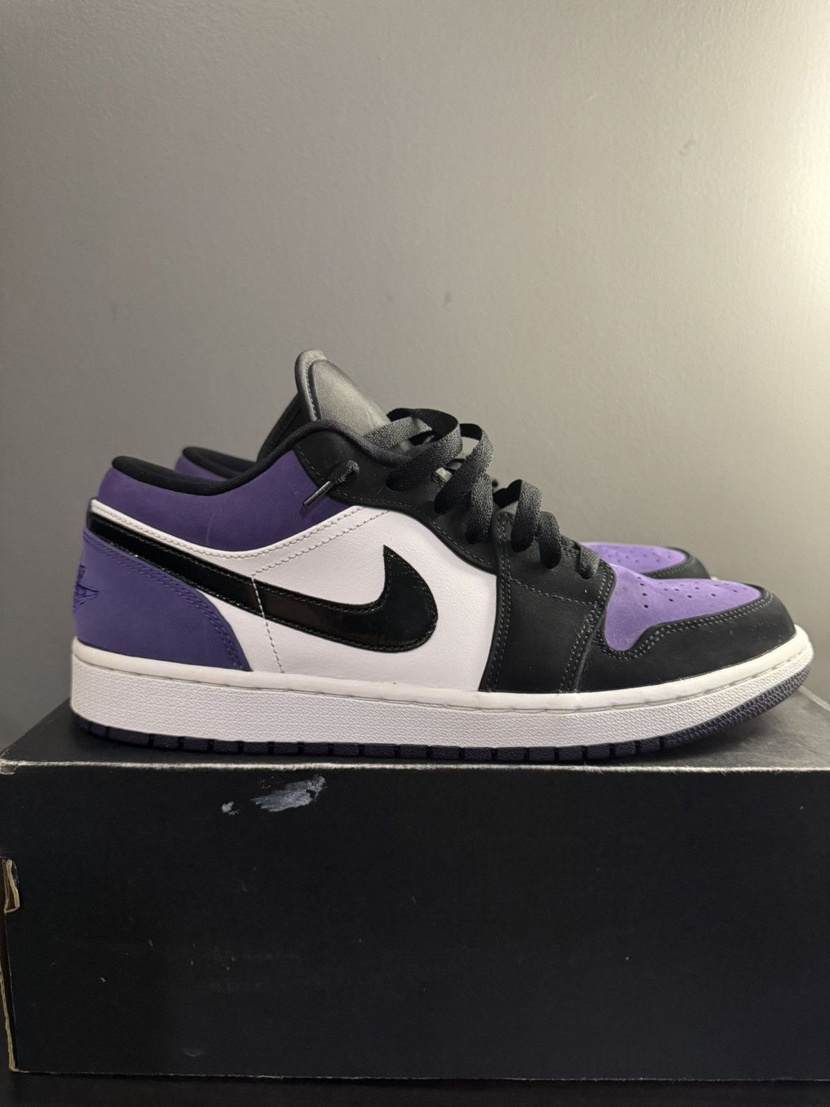 Jordan Brand Air Jordan 1 Low Court Purple Size US 10 / EU 43 - 1 Thumbnail